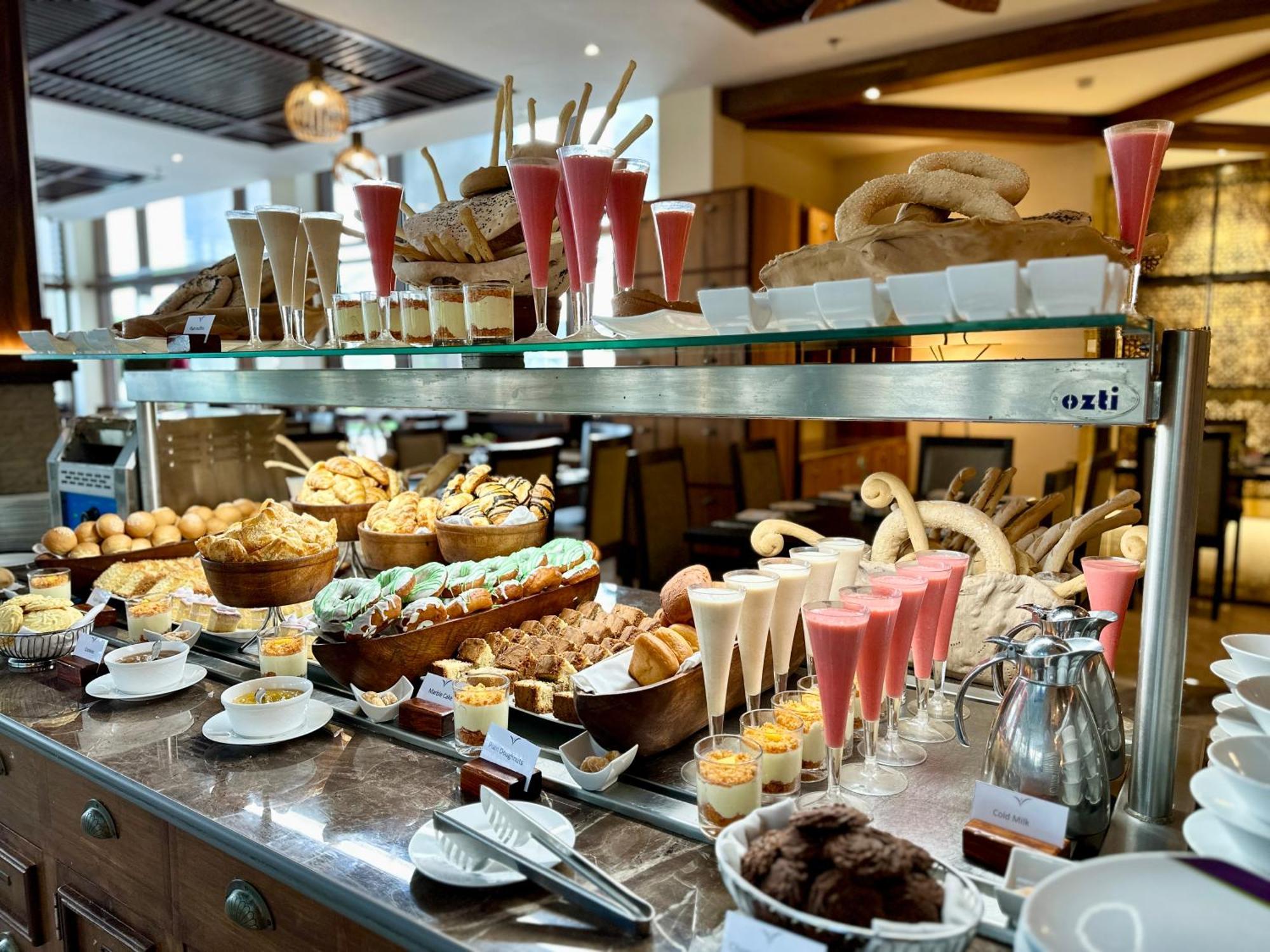 - Azam Luxury Resort&spa Hotel Sansibar