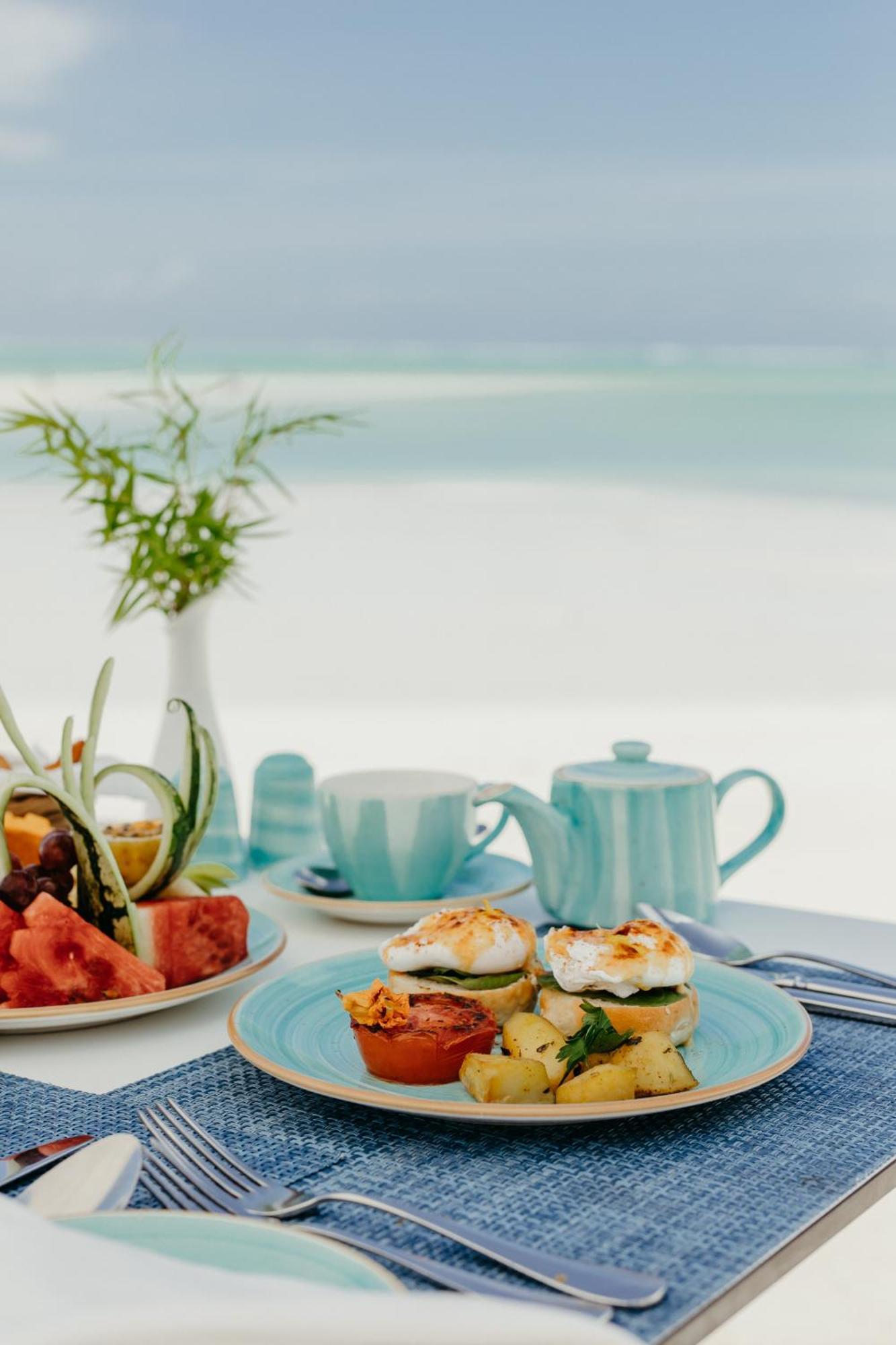 Lux* Marijani Zanzibar Pwani Mchangani