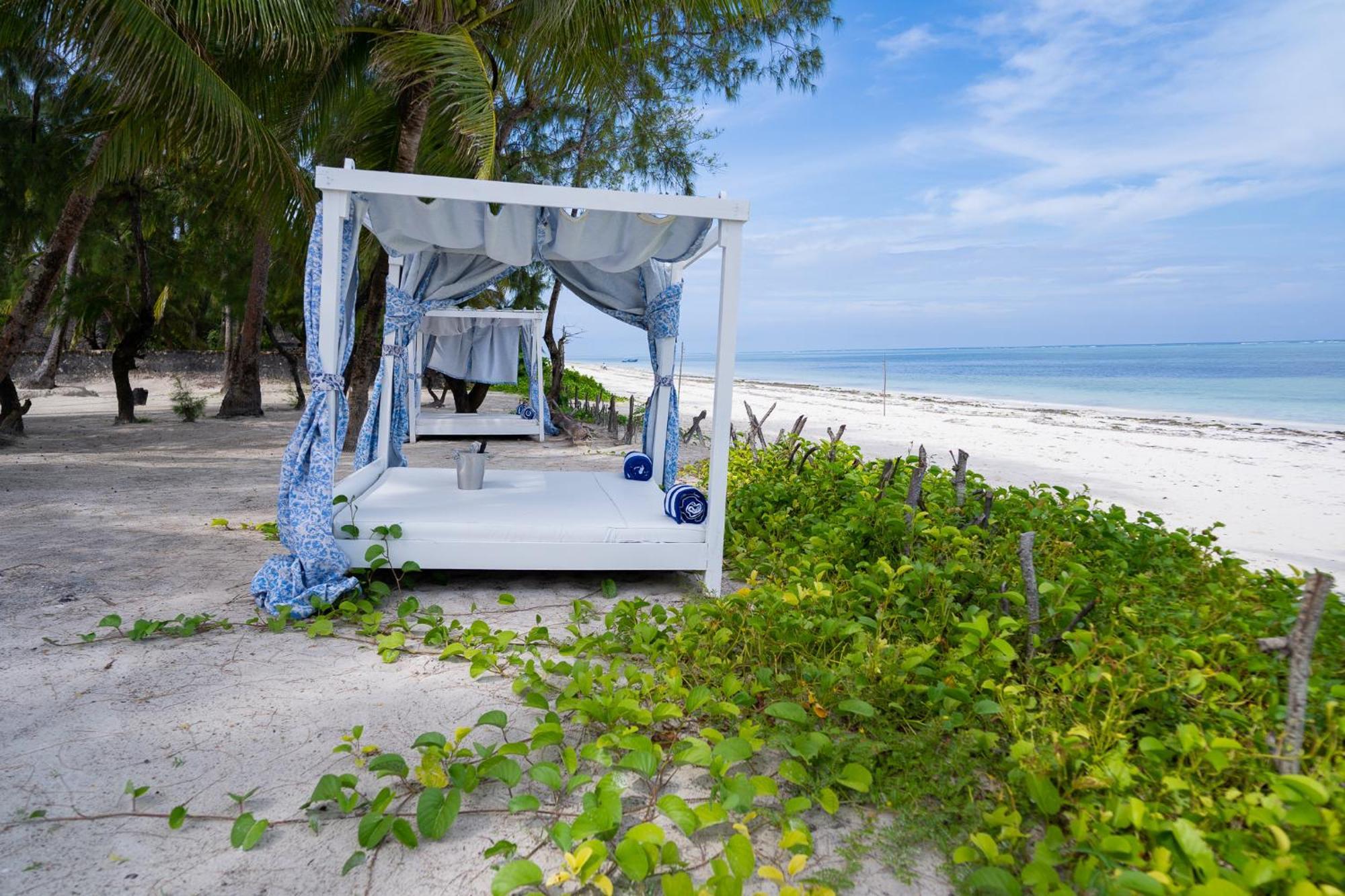 Orient Beach Resort 4*