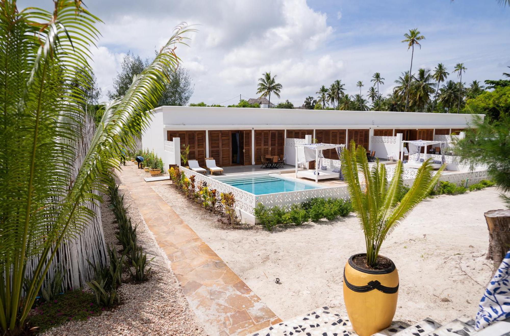 Orient Beach Resort 4*