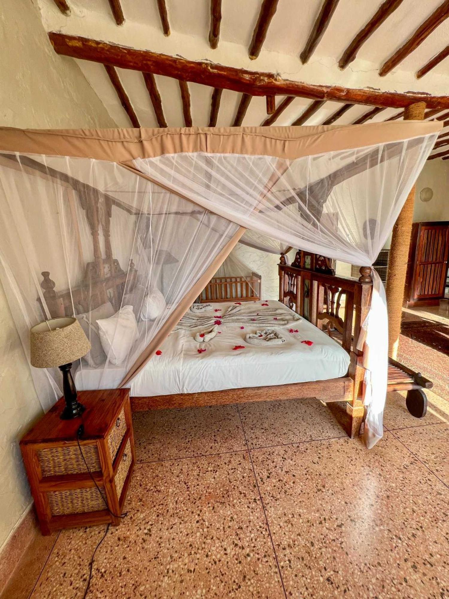 Zi Main House