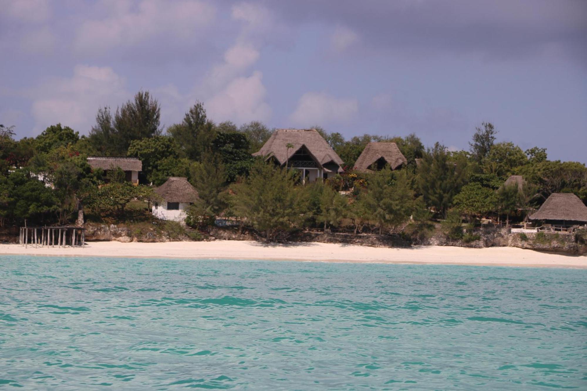 Sazani And Tidal Lounge Lodge