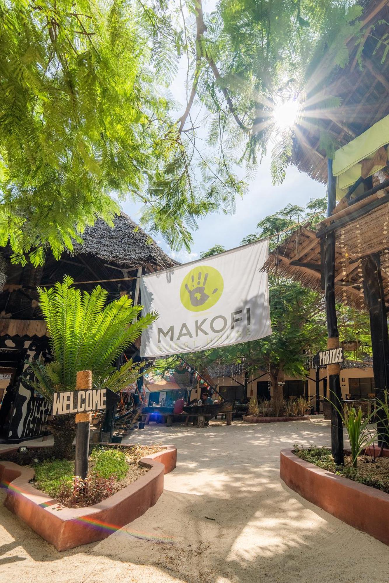 Makofi *