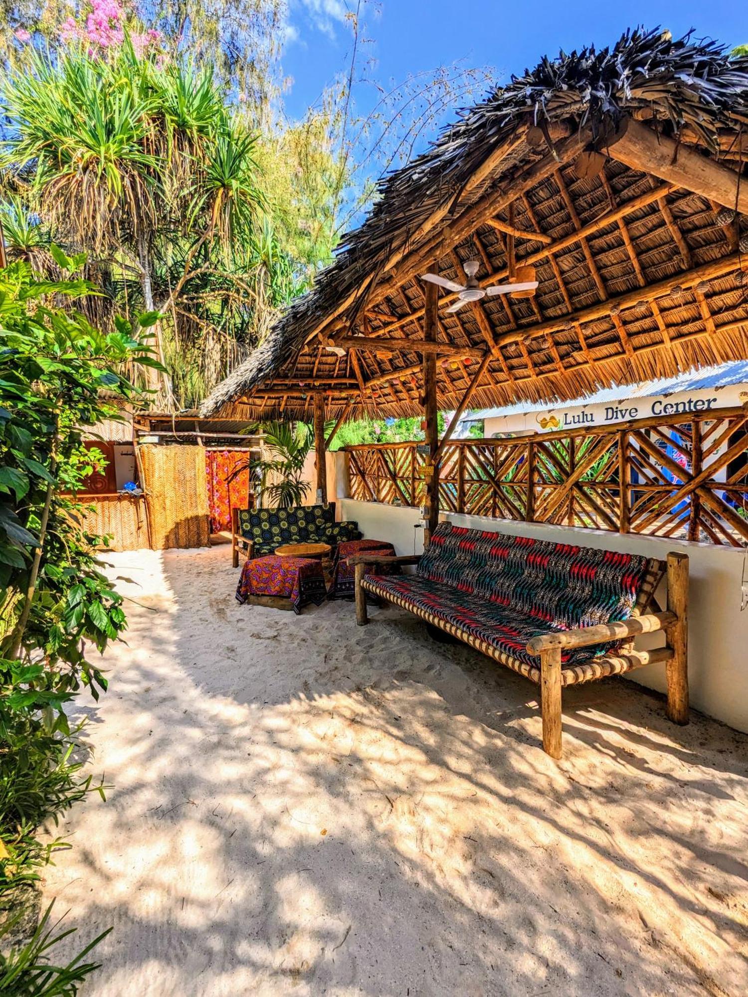 Guest house Mkadi Beach House *