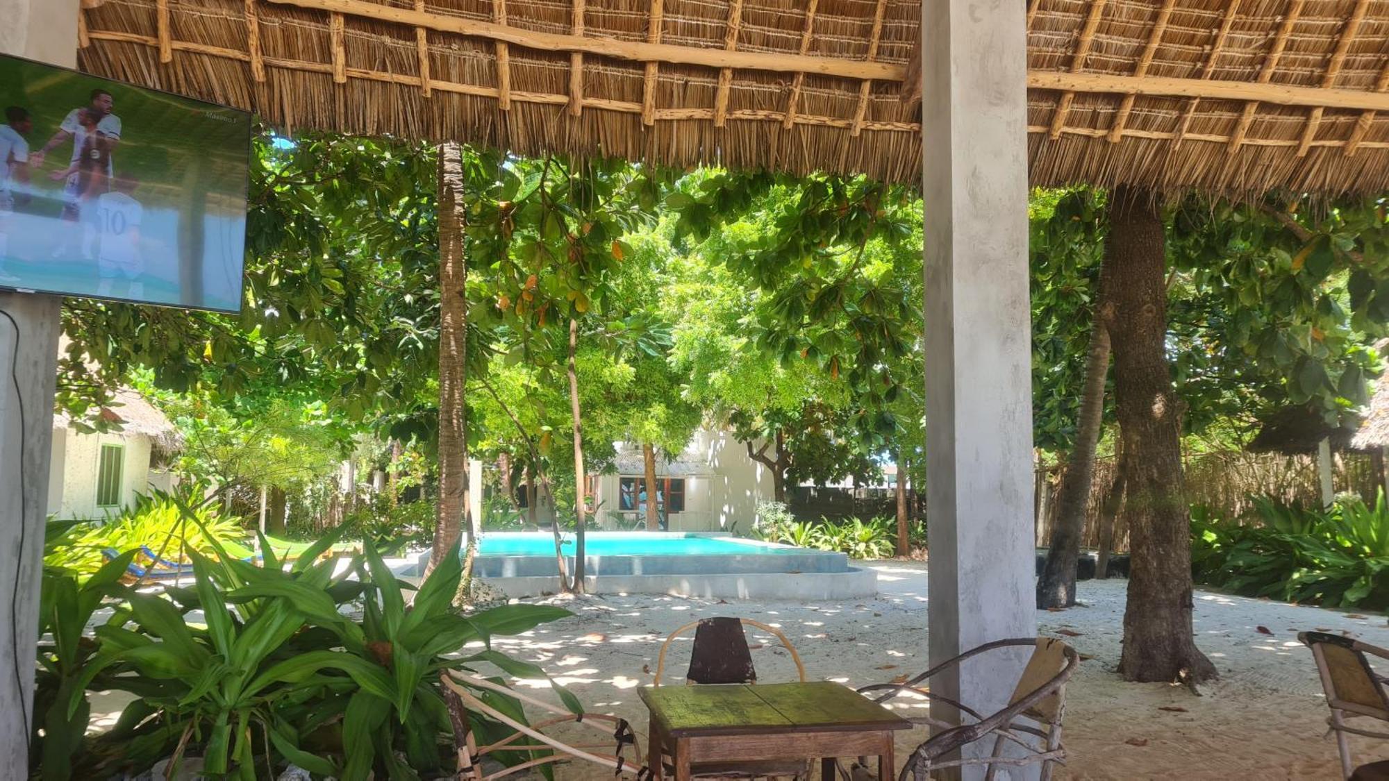 Hotel Garden Jambiani 3*