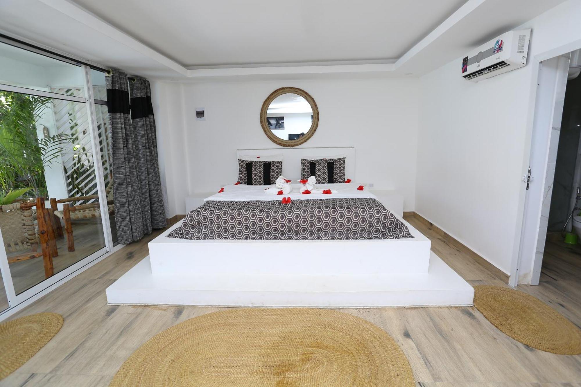Imara Hotel 3*