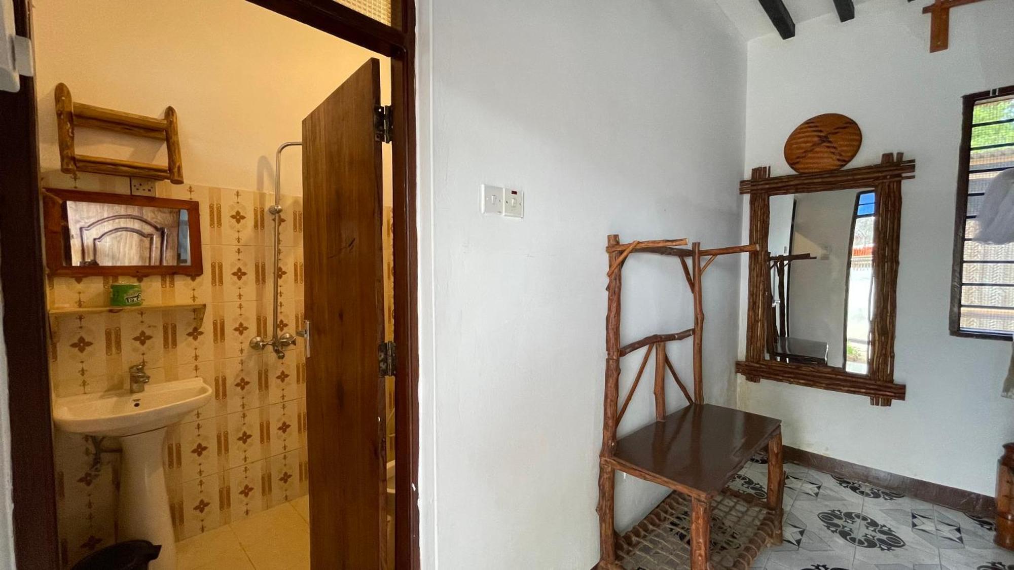 Aquarium House Hostel *
