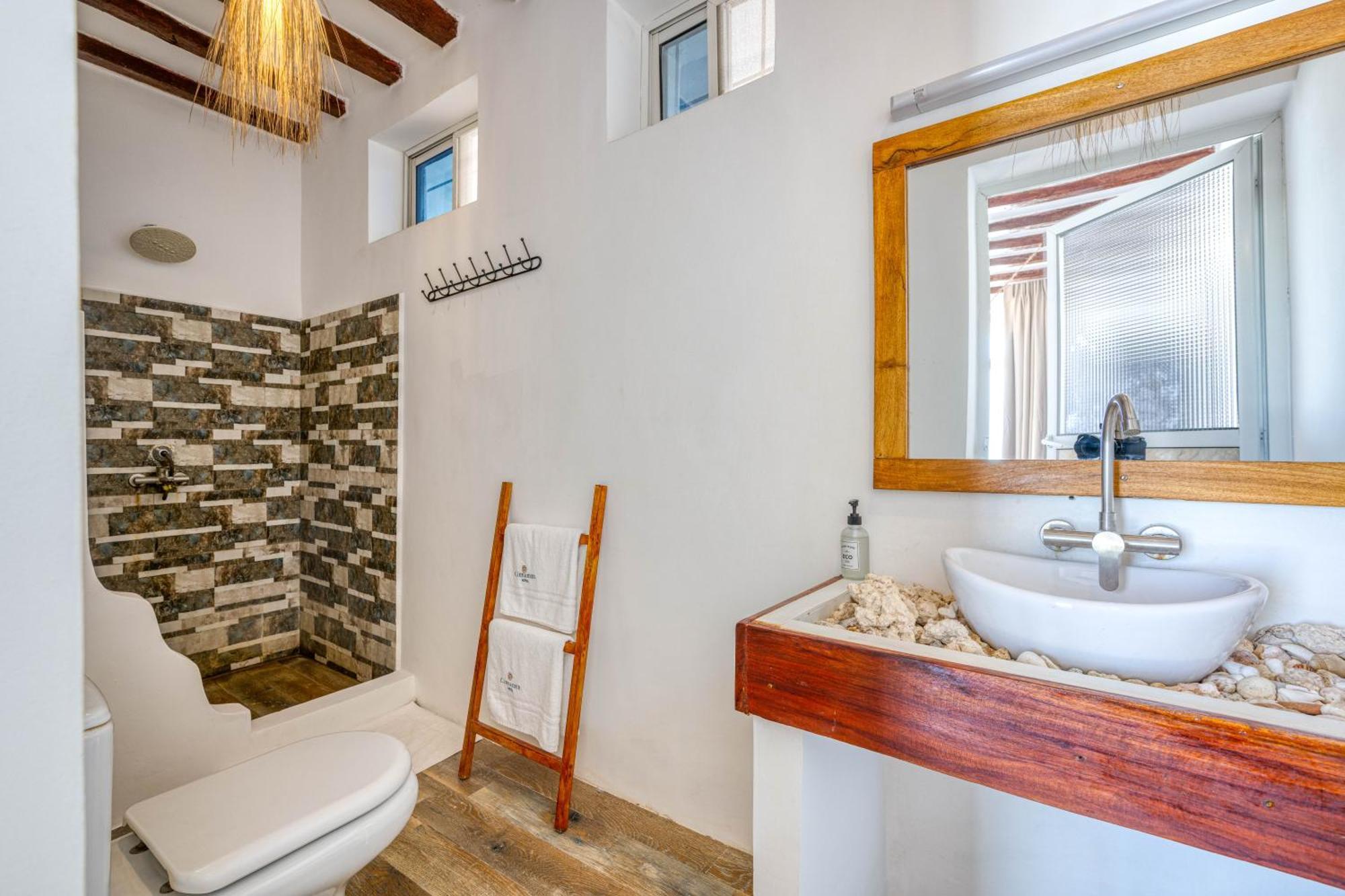Cinnamon Hotel