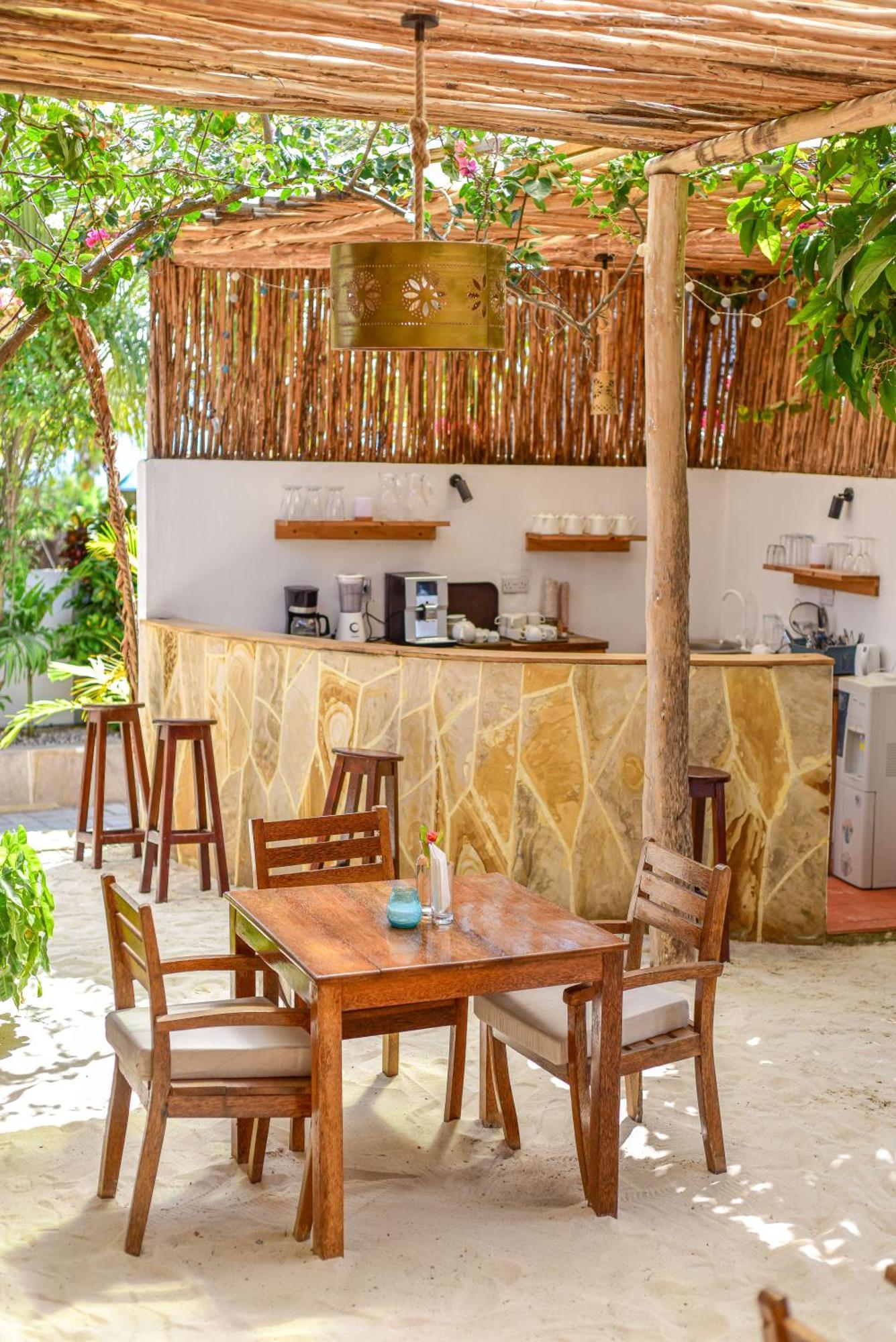 Barabara House Bed & Breakfast 3*