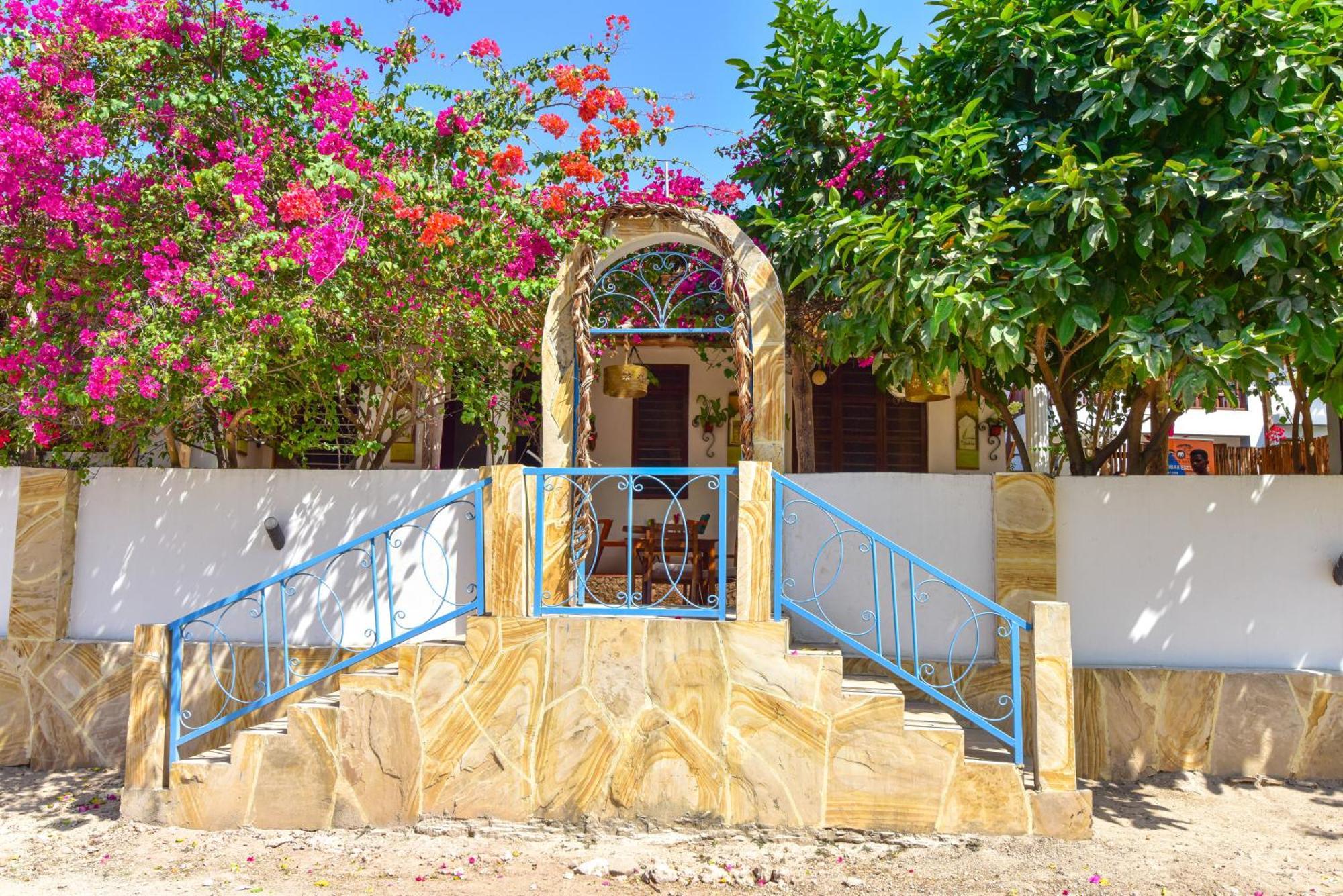Barabara House 3*