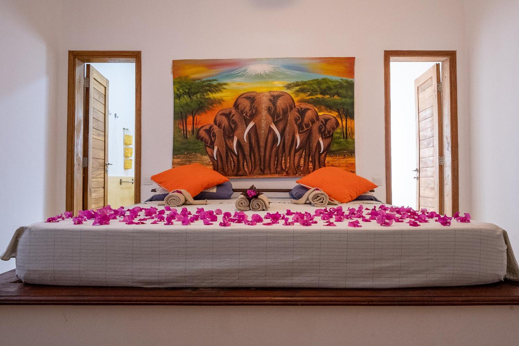 Beachfront Thamani With Private Pool And Zanzibarhouses Pwani Mchangani