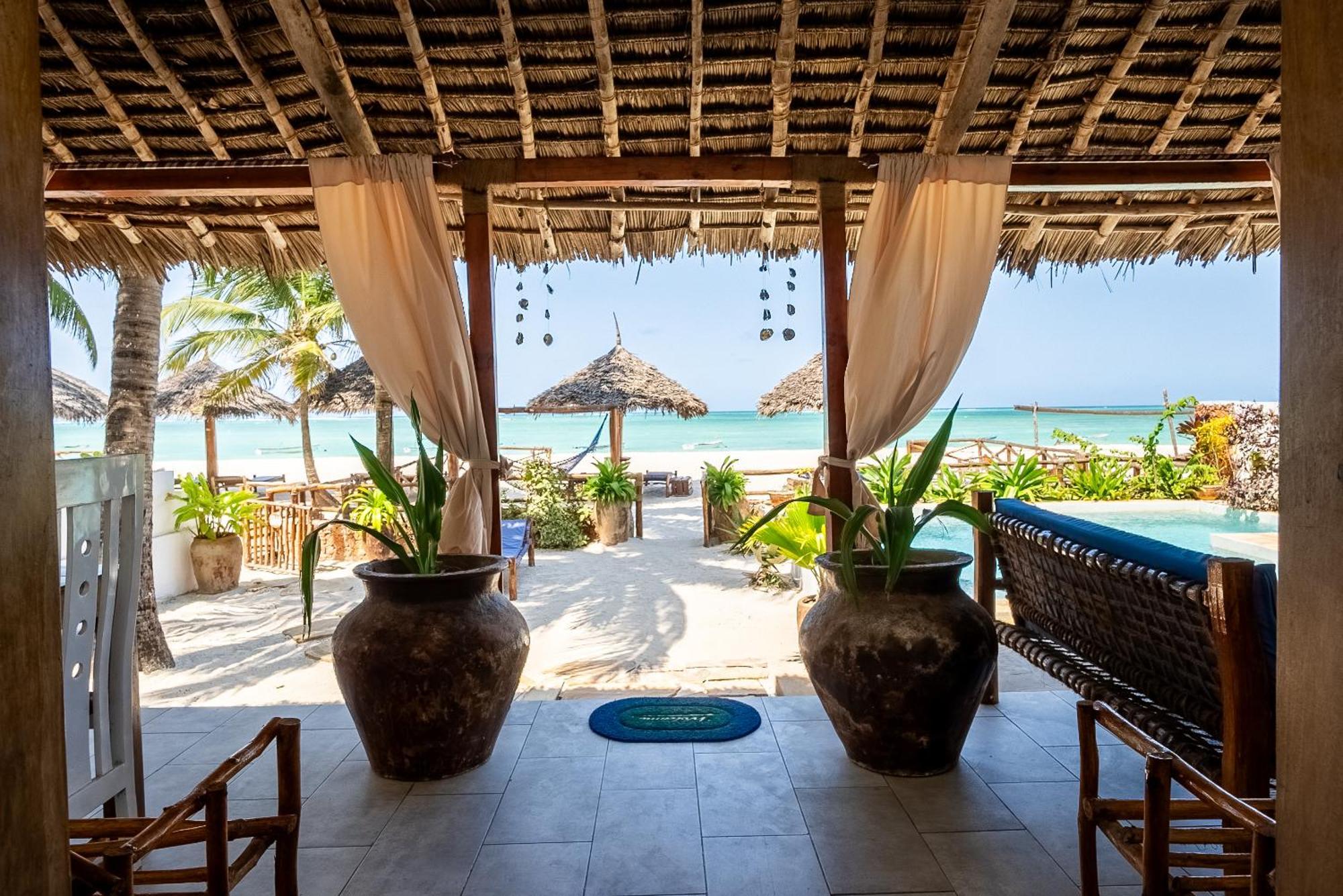 Beachfront Thamani With Private Pool And Zanzibarhouses * Pwani Mchangani