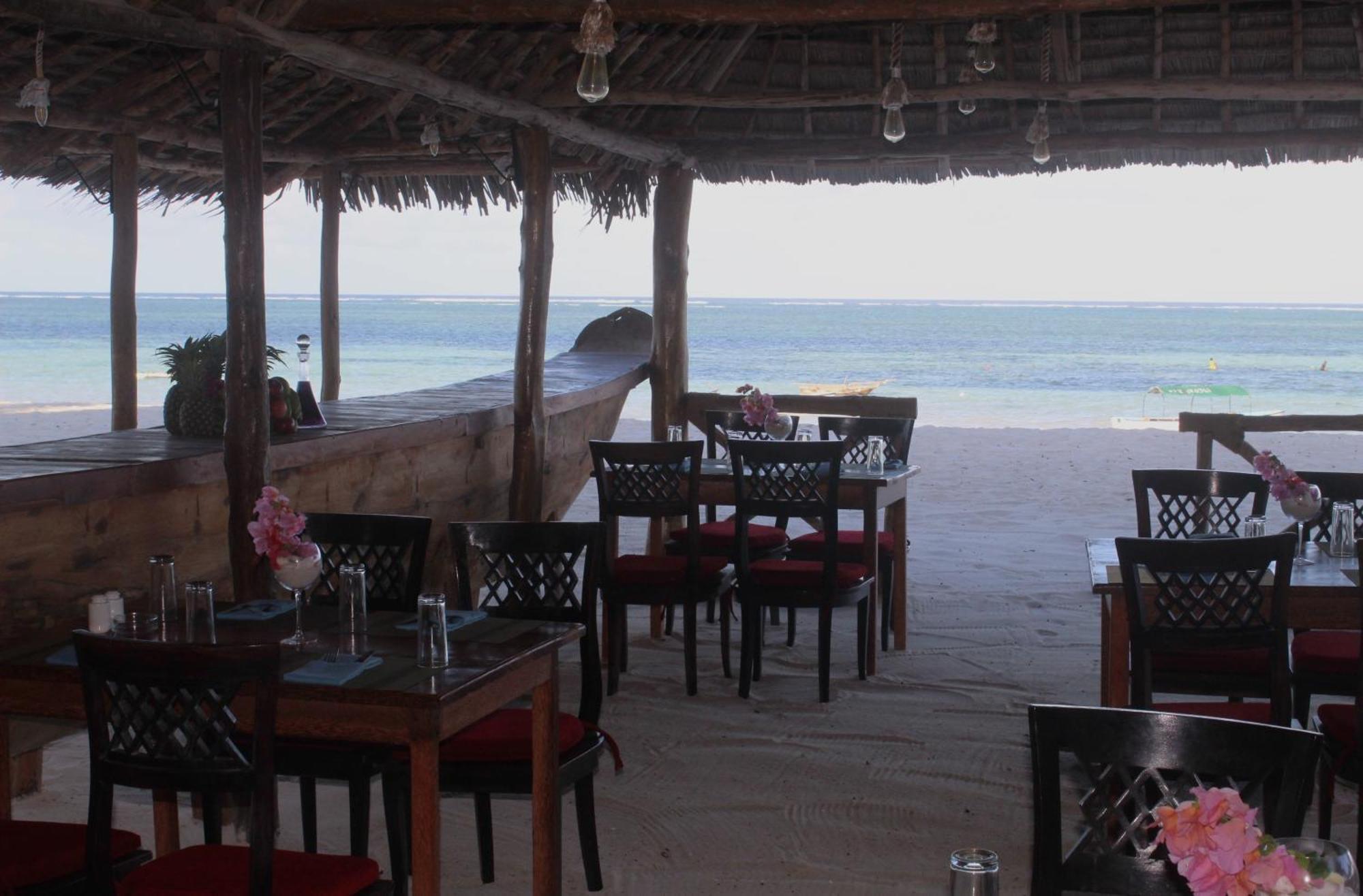 Bianco Azzurro & Restaurant 2* Pwani Mchangani