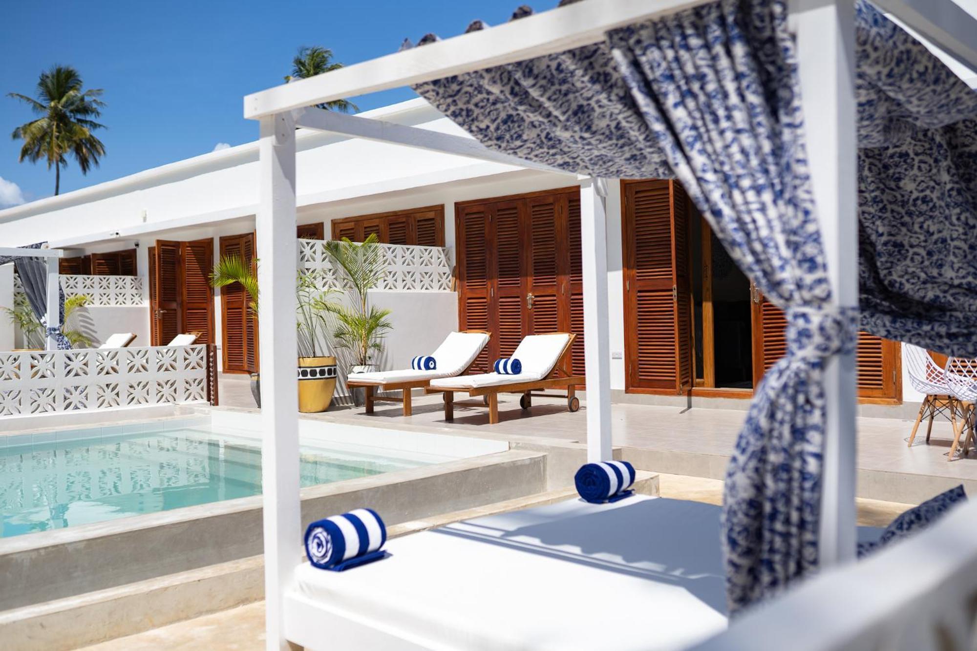 Orient Beach Resort Bwejuu