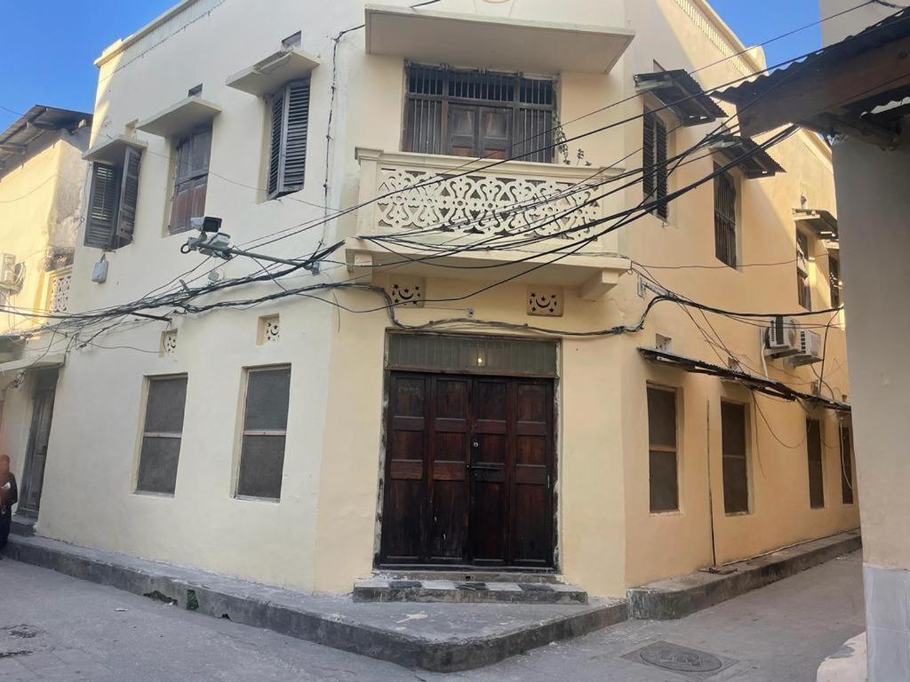Safari * Zanzibar