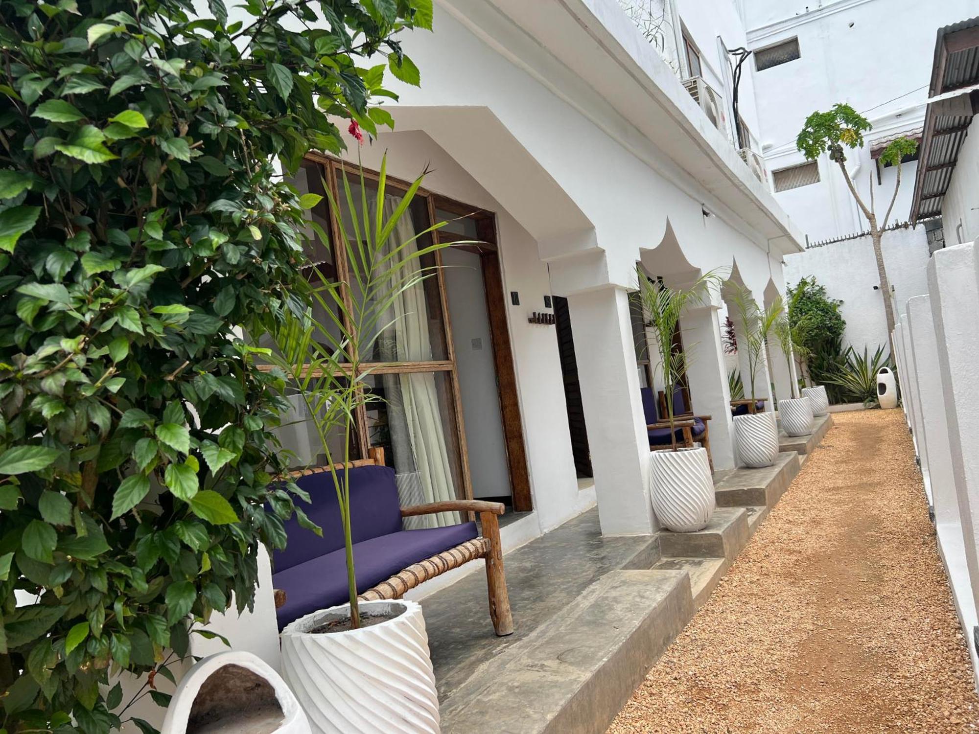 Getaway Hotel 3*