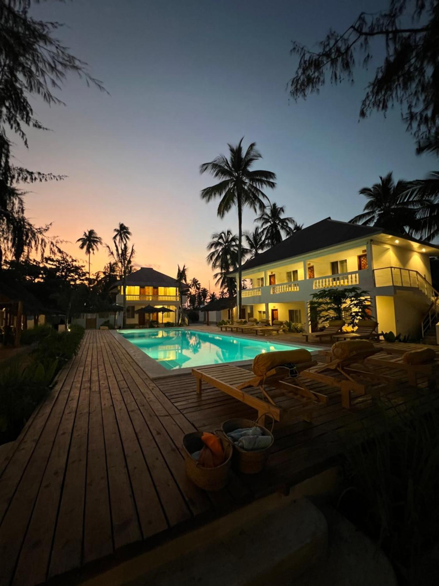 Mem Luxury And Hotel *