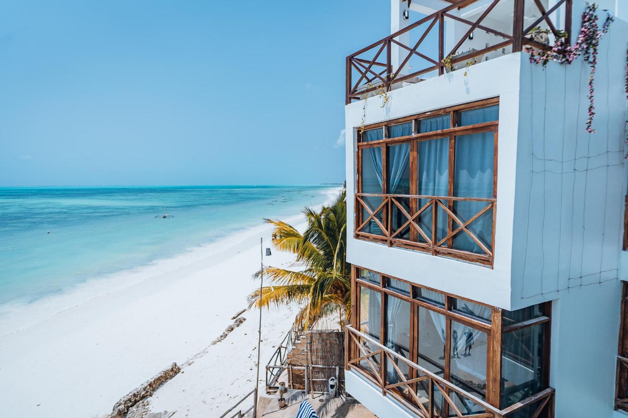 Hotel Pili Pili Tropical