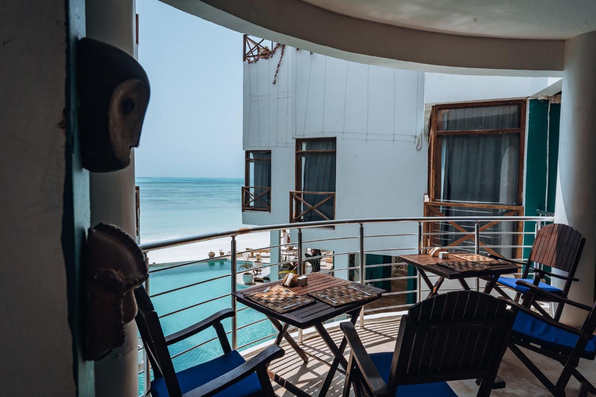 Pili Pili Tropical Hotel 4*