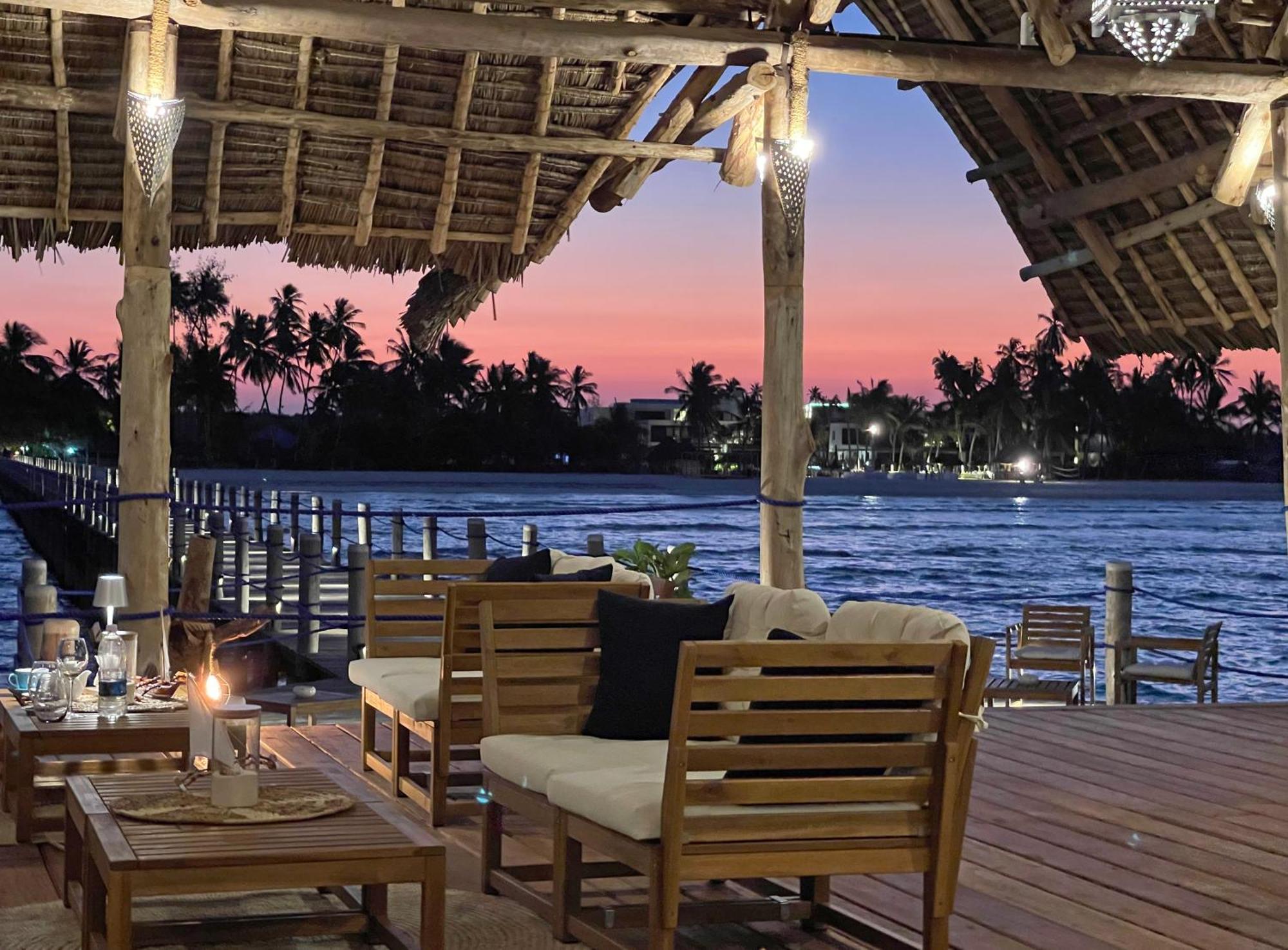 Hotel Bay