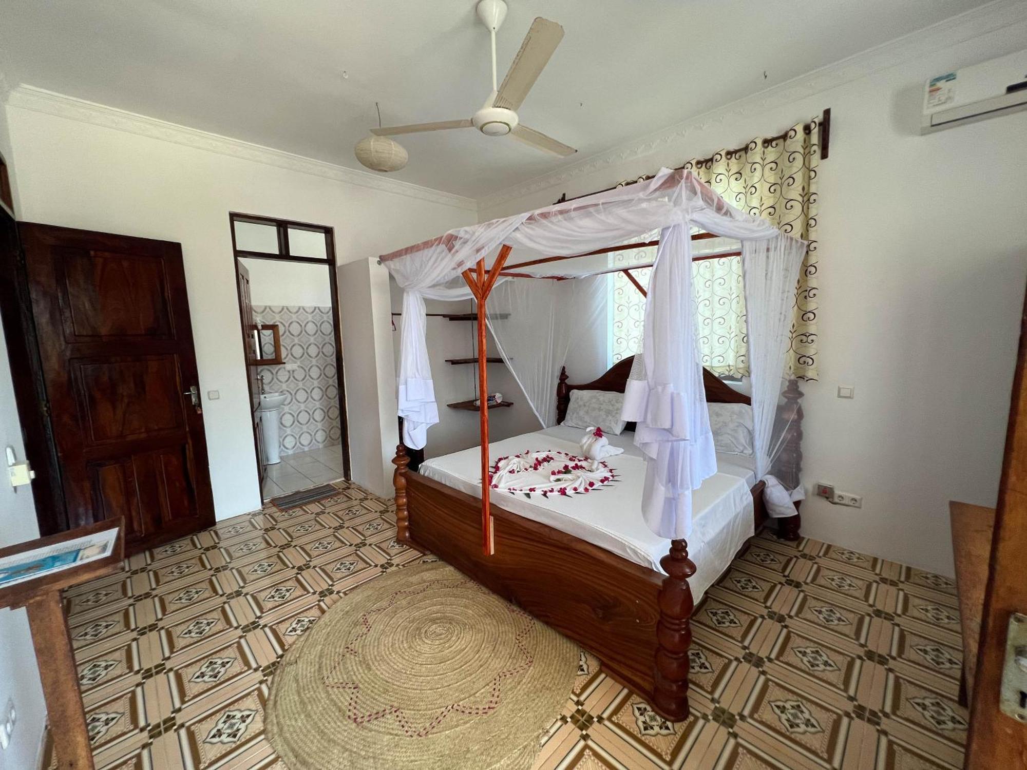 Guest house Mauwa House *