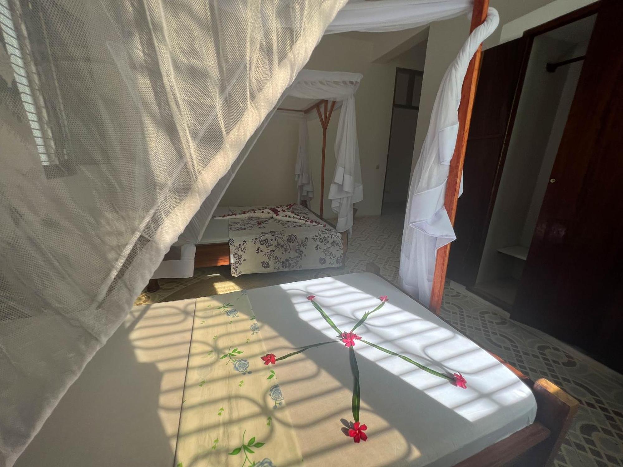 Mauwa House Guest house *