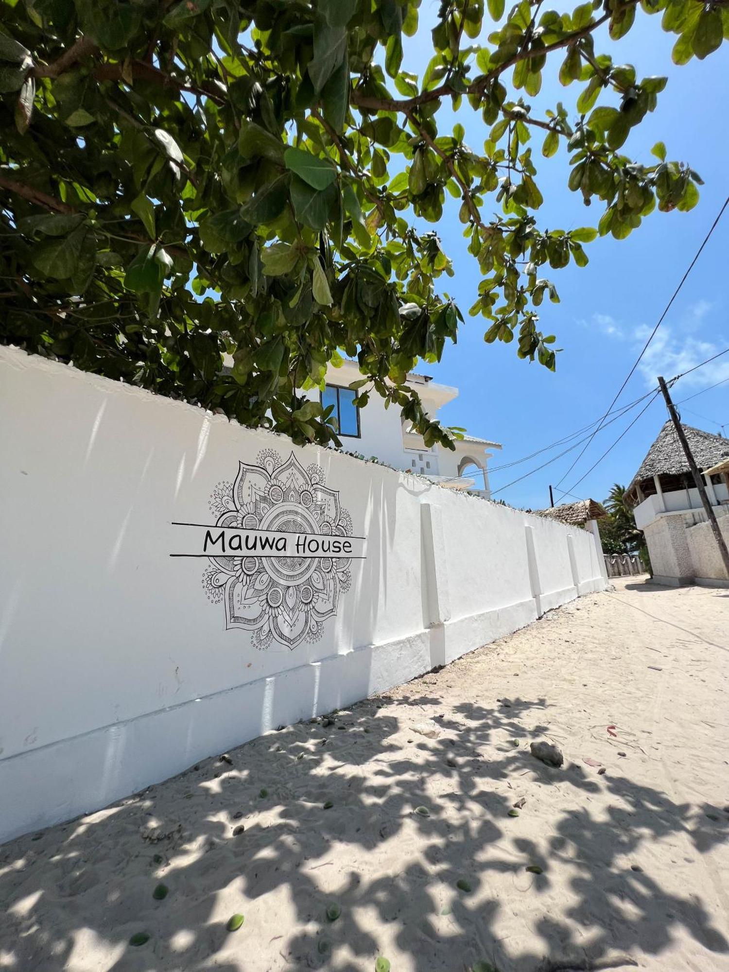 Guest house Mauwa House *