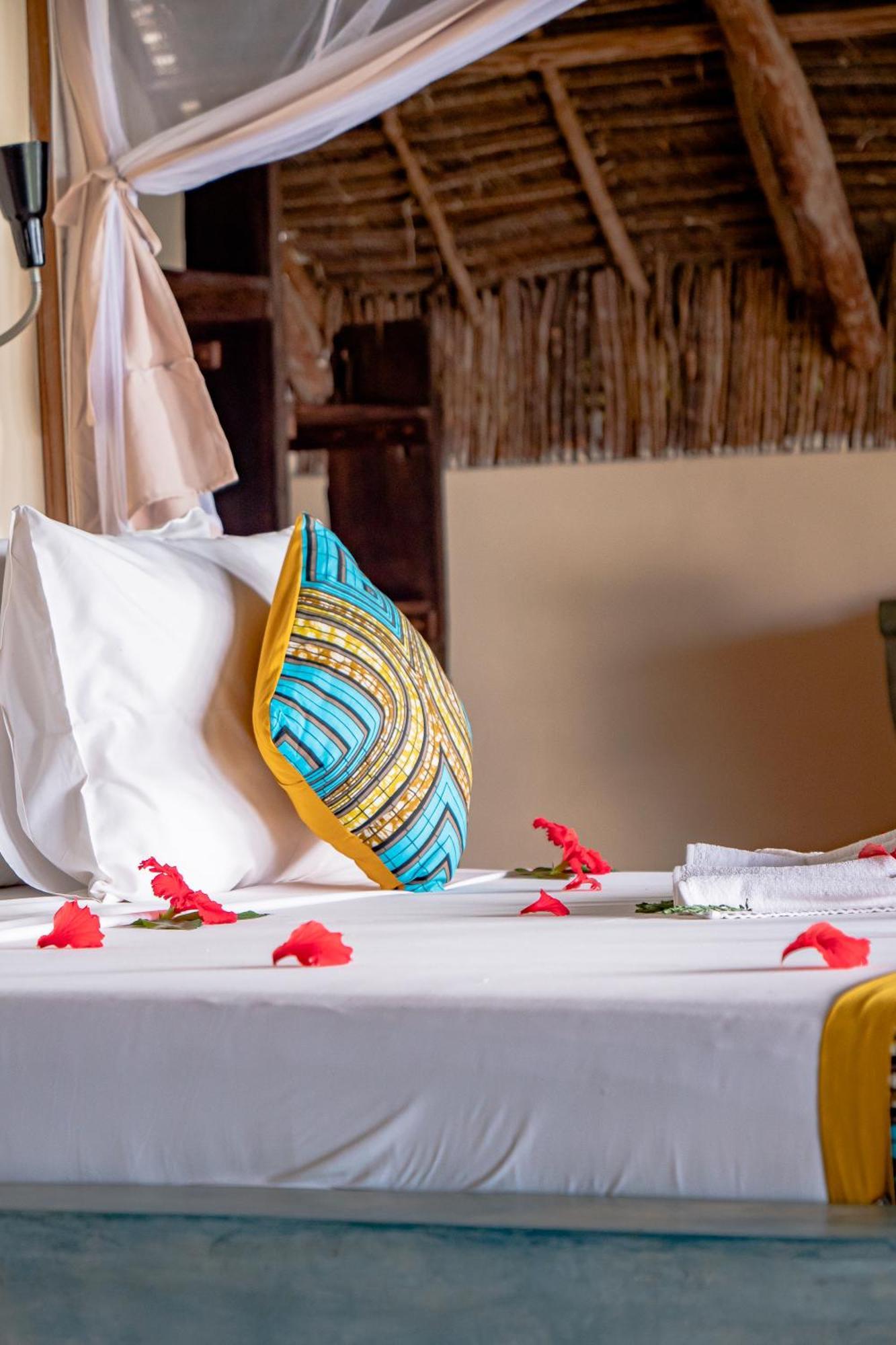 Sunshine Marine Hotel 4*