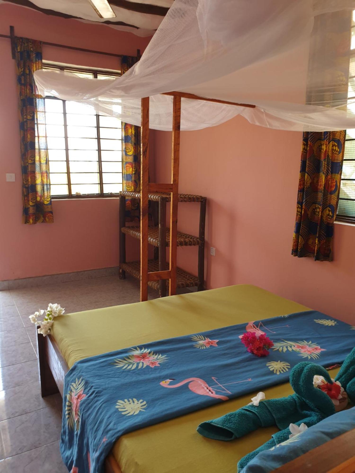 Jua Peponi Lodge