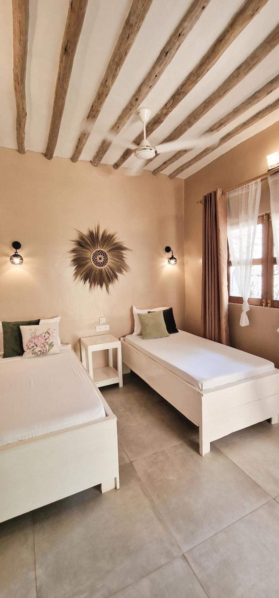 Arya Boutique Hotel