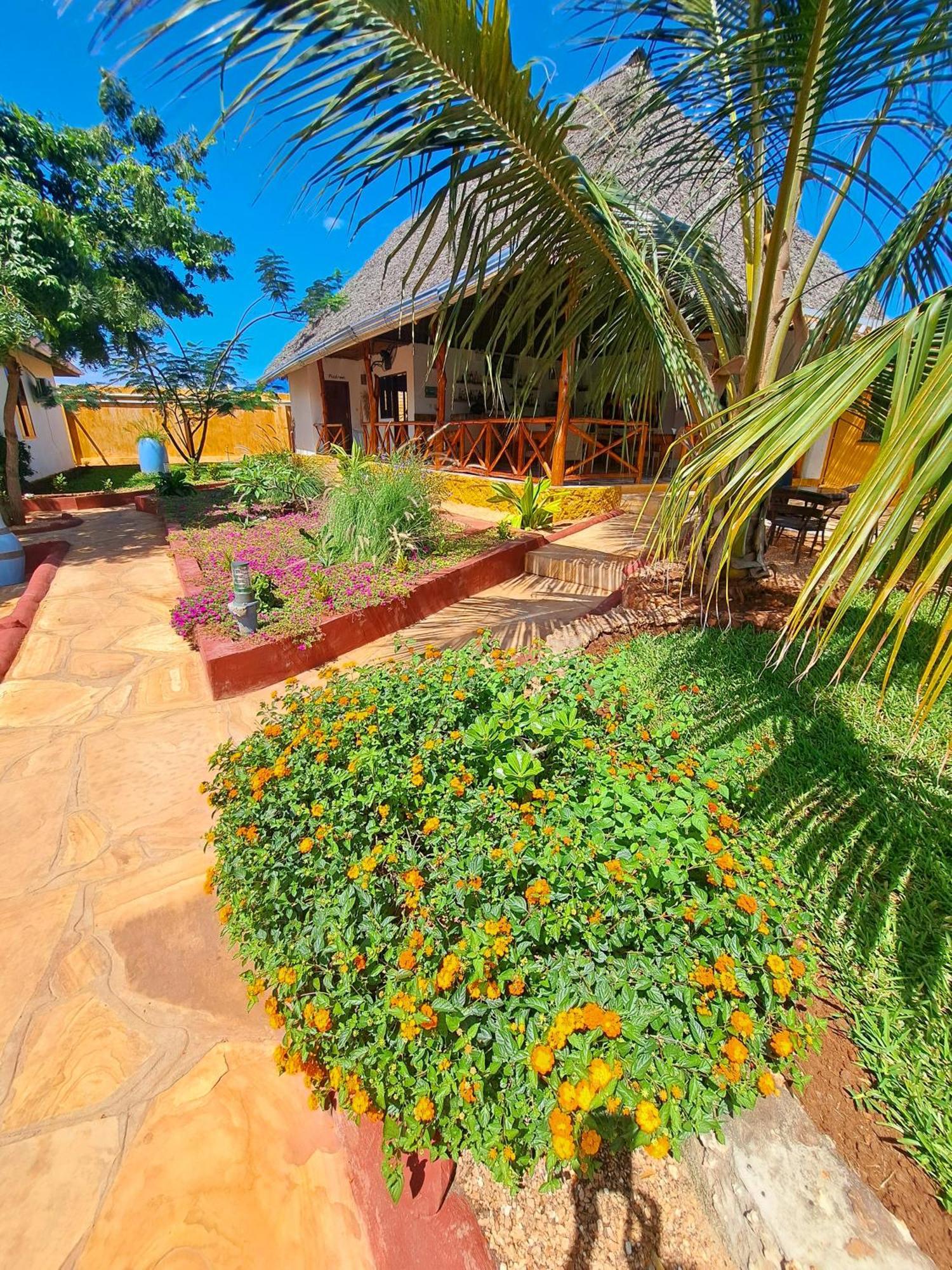 Bed & Breakfast Mimi Na Wewe *