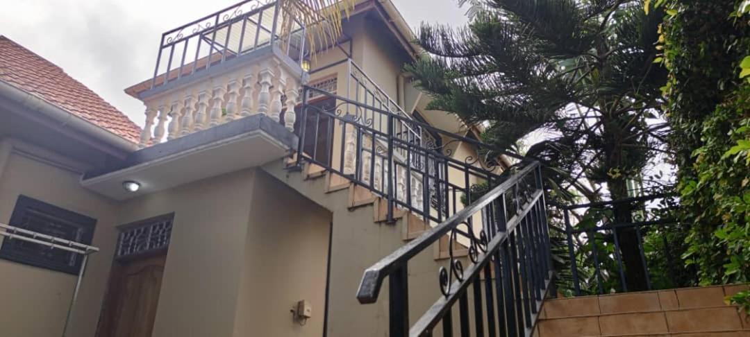 Vero House *