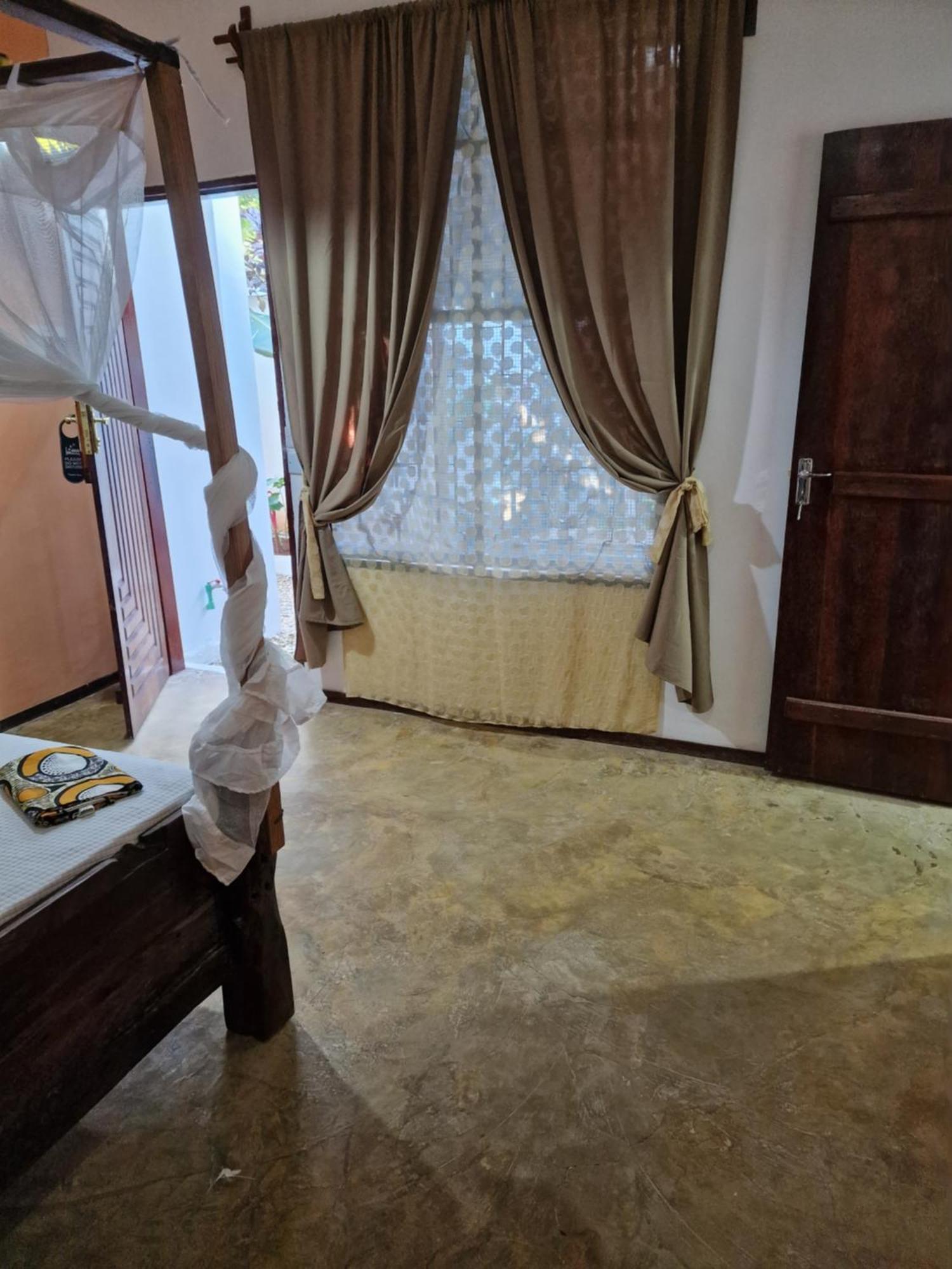 Kumi Bed & Breakfast