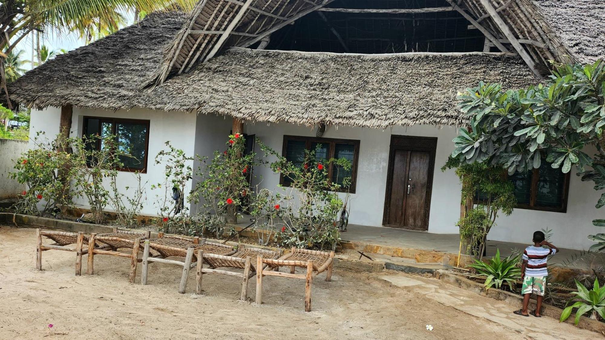 Noah Zanzibar * Kiwengwa (Zanzibar)