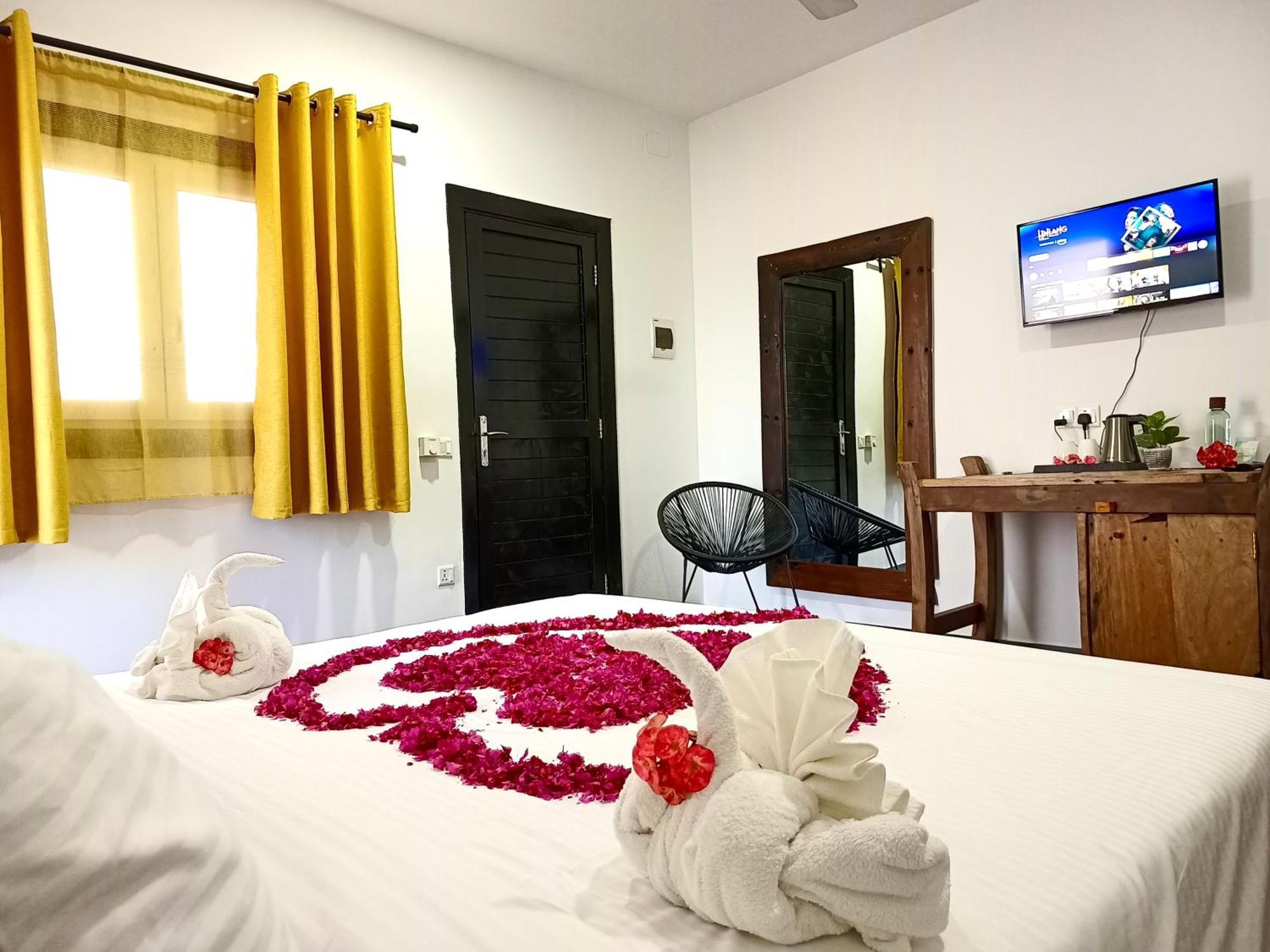 Opera Hotel 2*