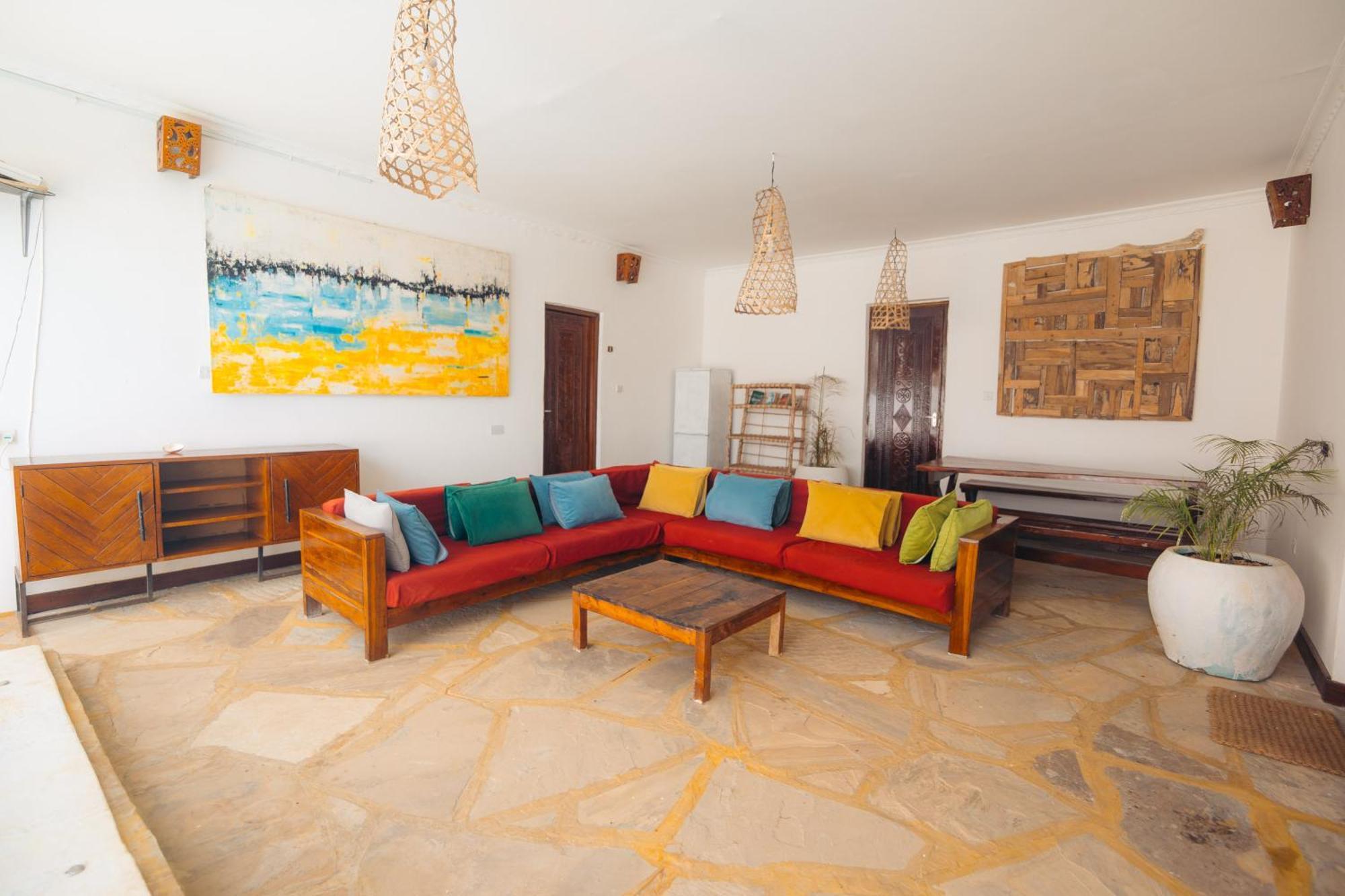 Bukoba Villas - Lily - Private Pool, Ac & Wi-fi *
