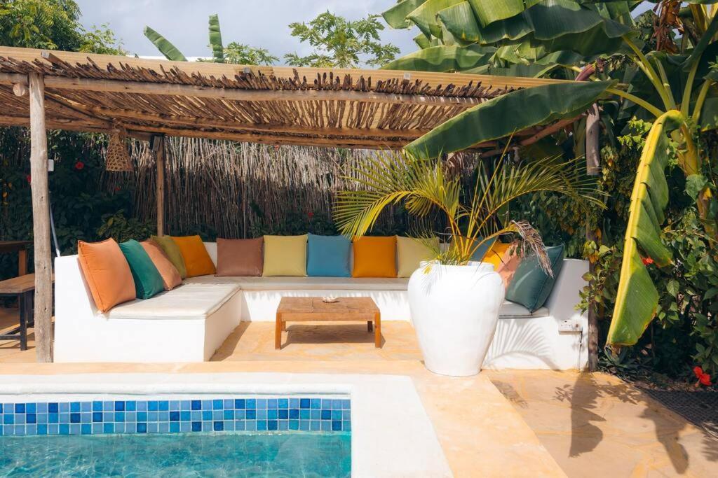 Villa Bukoba - Olive - Private Pool, Ac & Wi-fi *