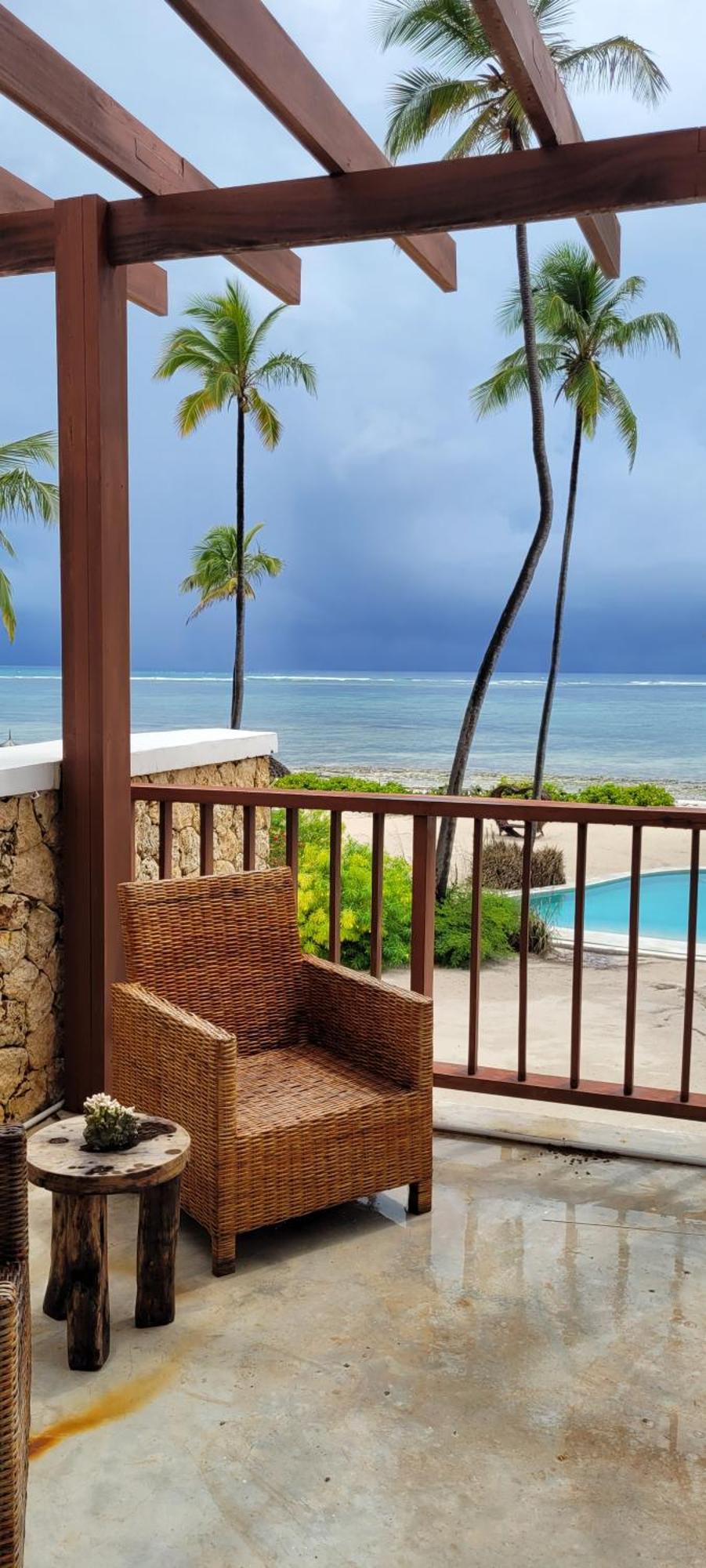 Ocean View With Pool, Zanzibar Villa