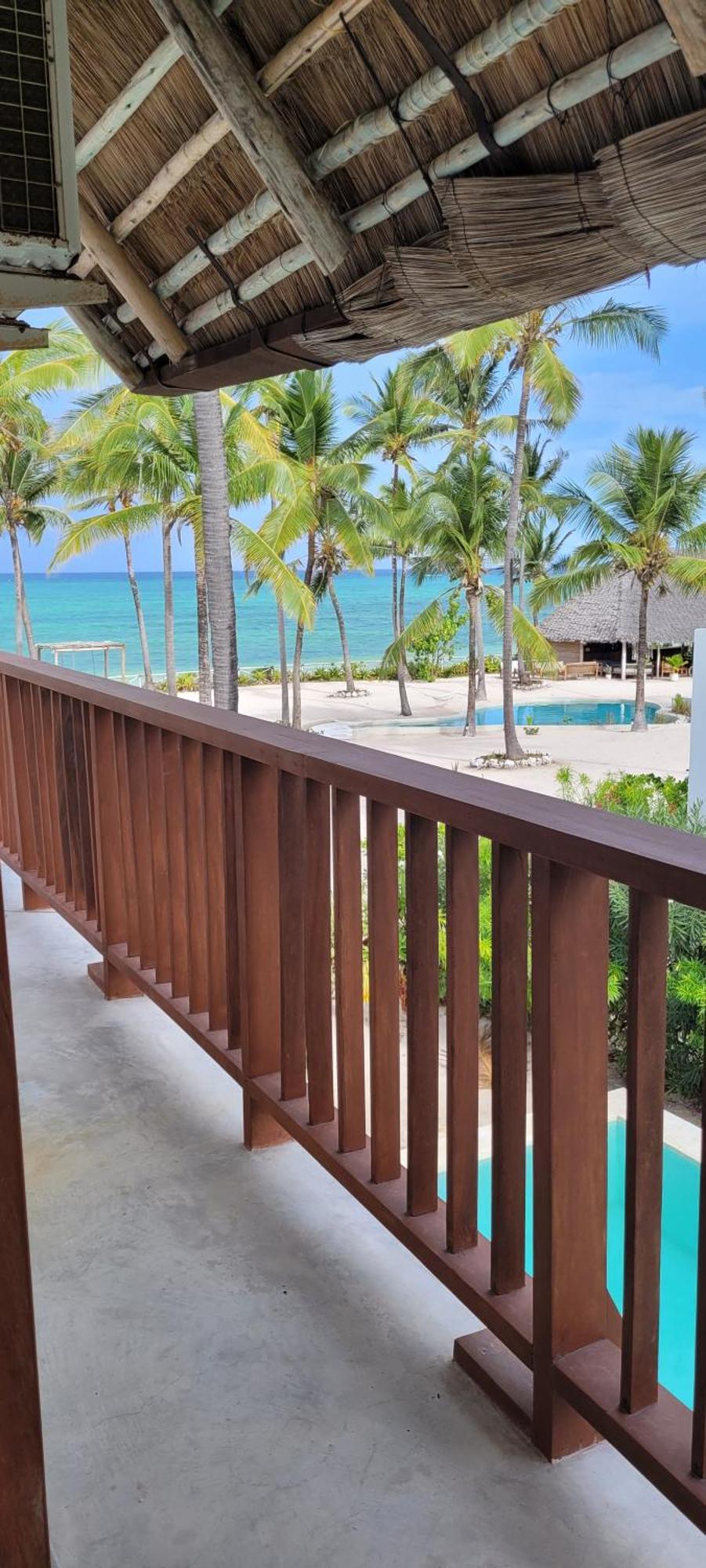 Ocean View With Pool, Zanzibar * Pingwe