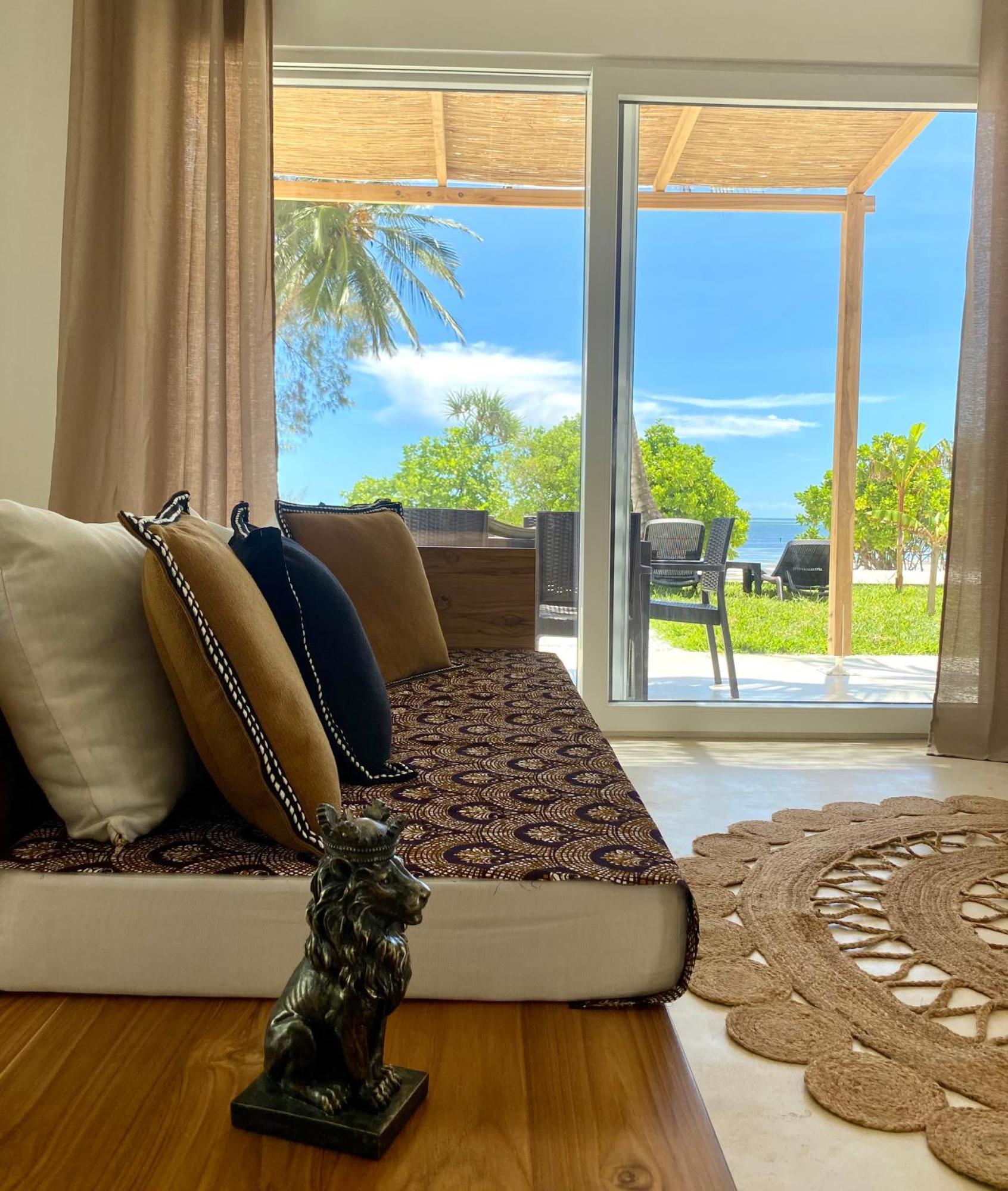 Lions Luxury Zanzibar - Private Cook&pool - Front Villa *