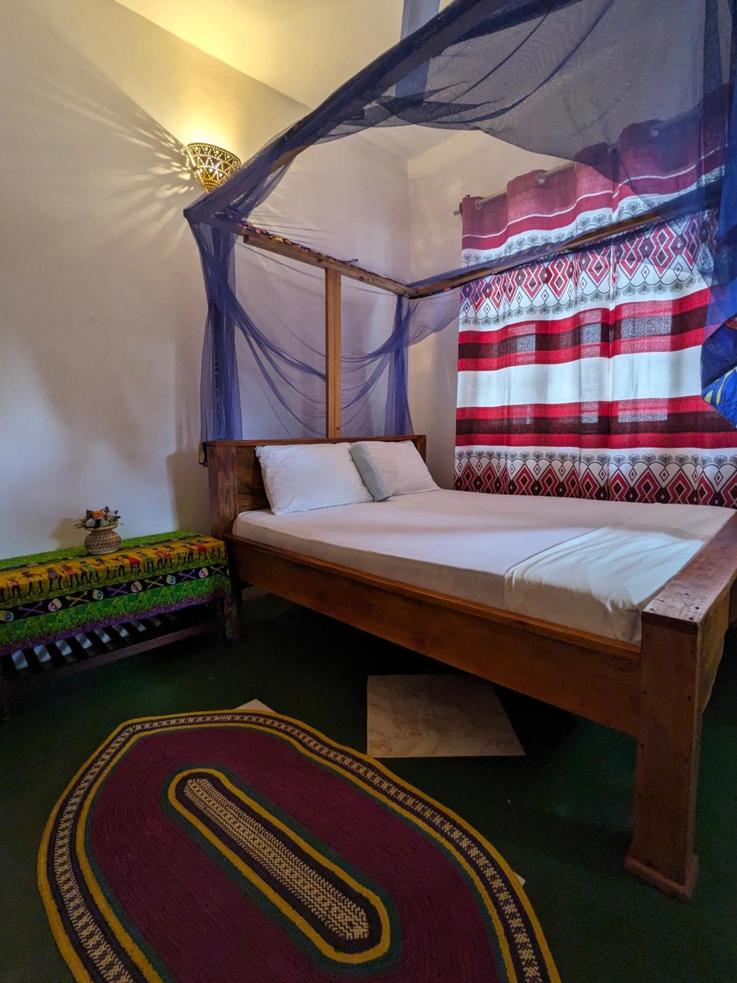 Flamingo Znz Bed & Breakfast *