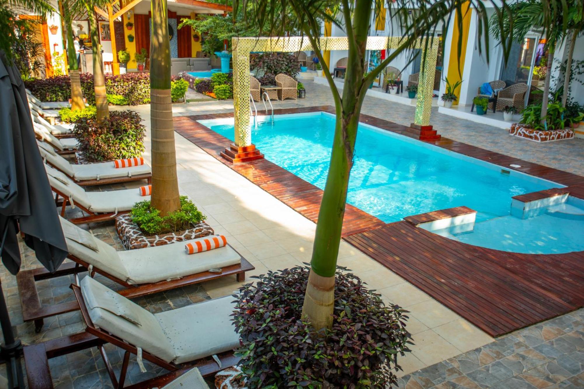 Hotel Canary & 4*