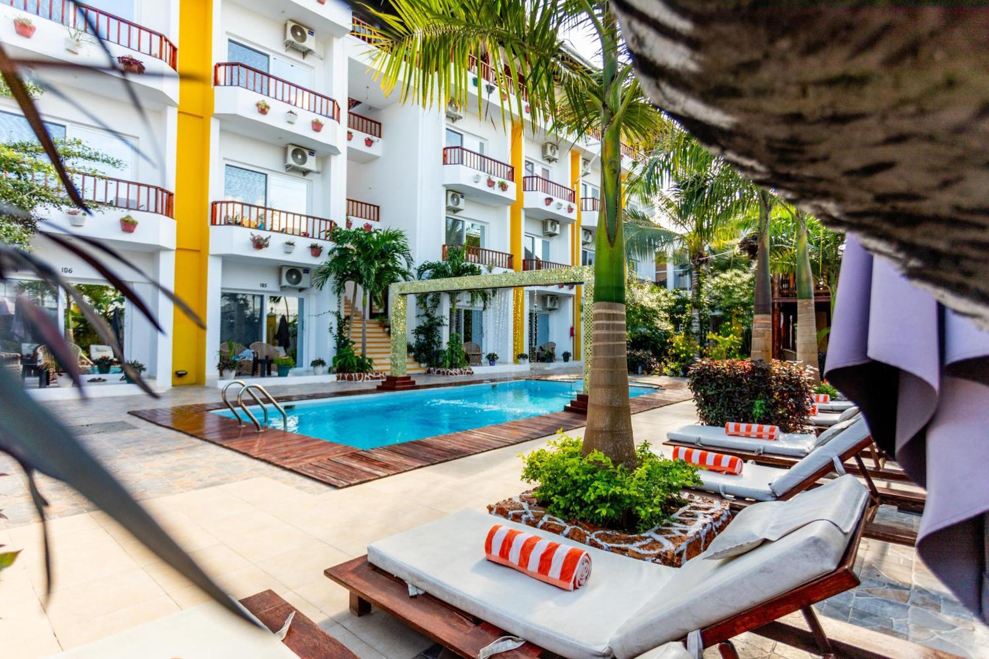 Hotel Canary & 4*