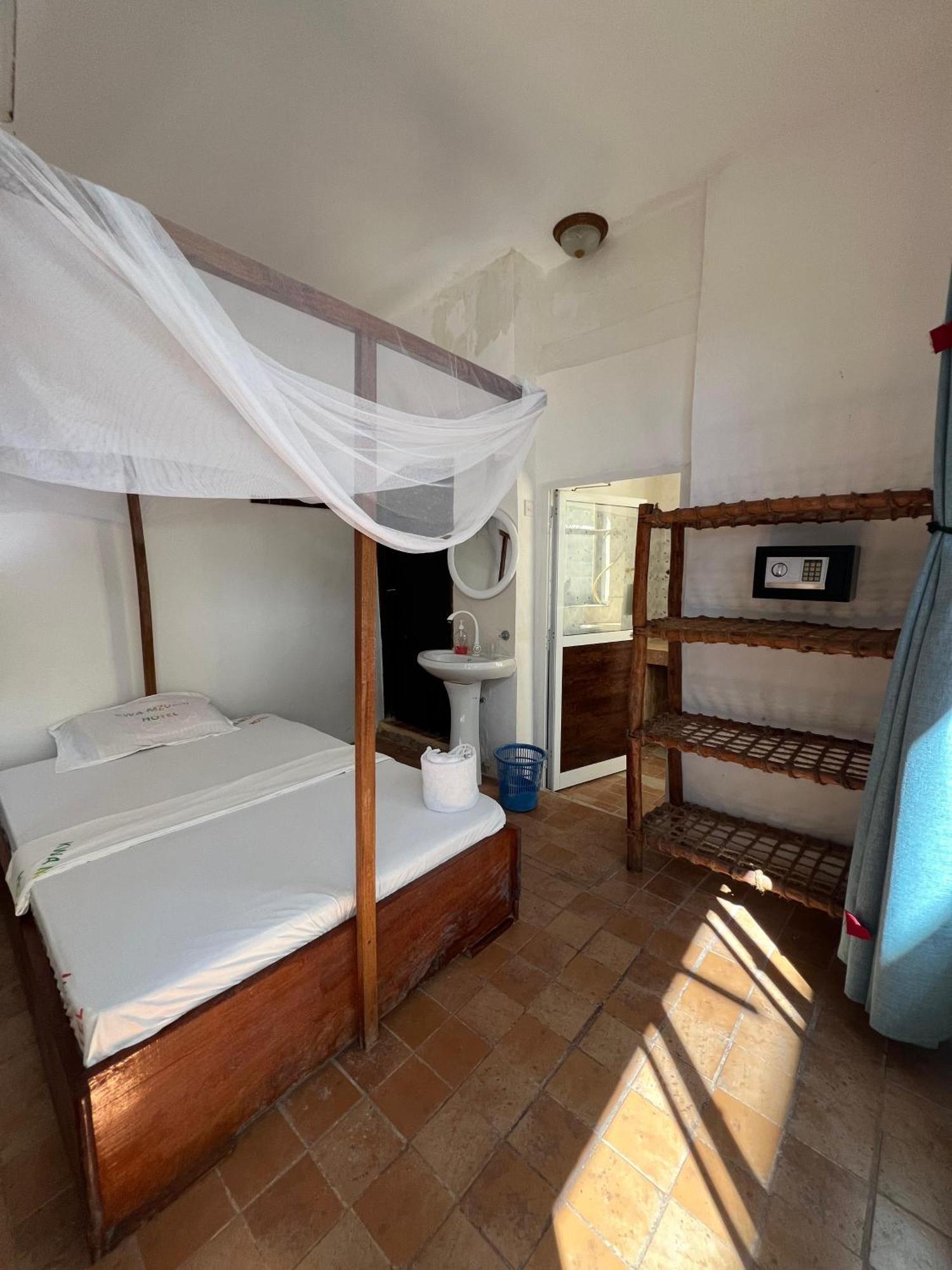 Guest house Homeland Swahili Backpacker Budget