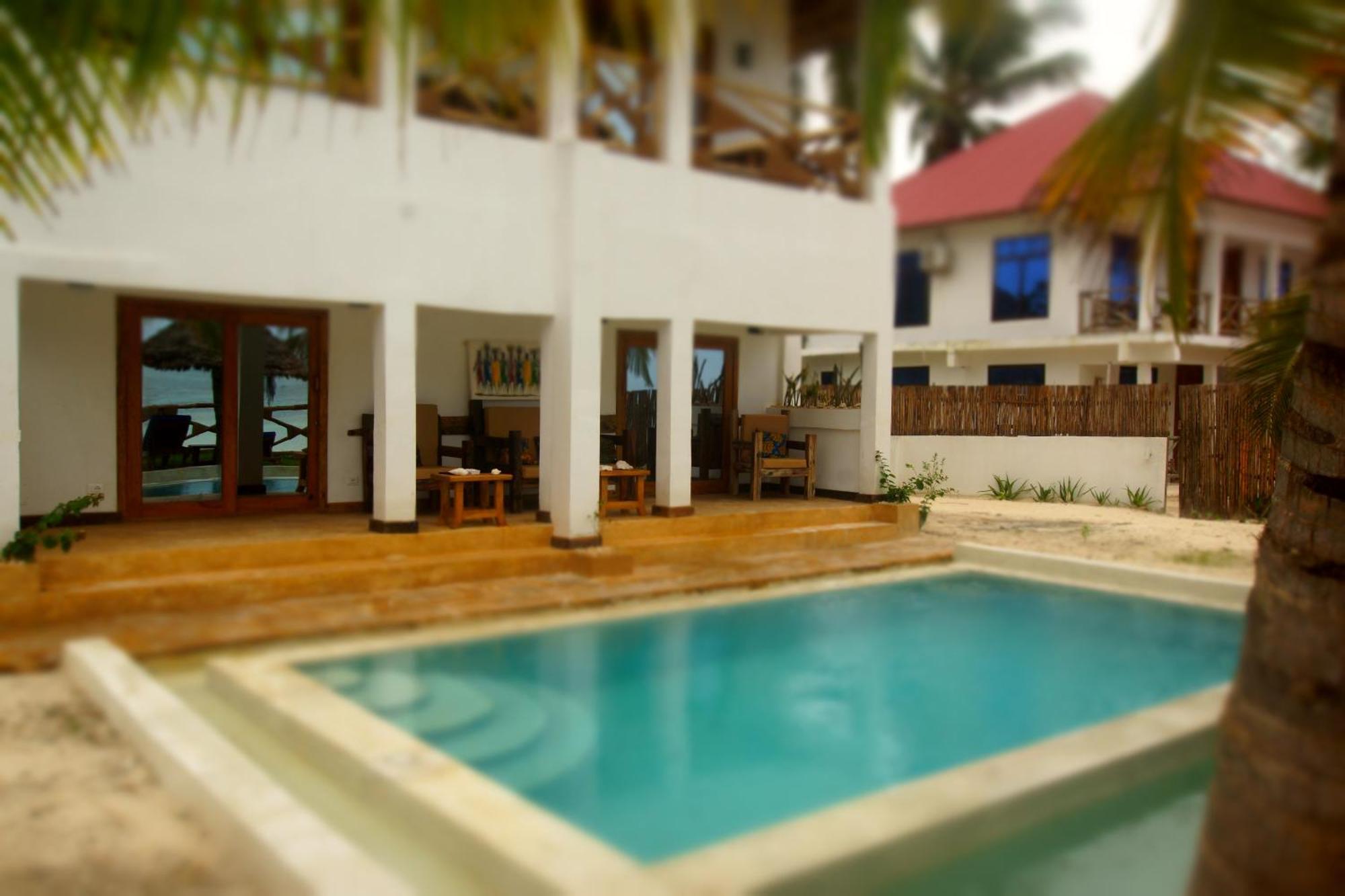 Amanibeachvilla *