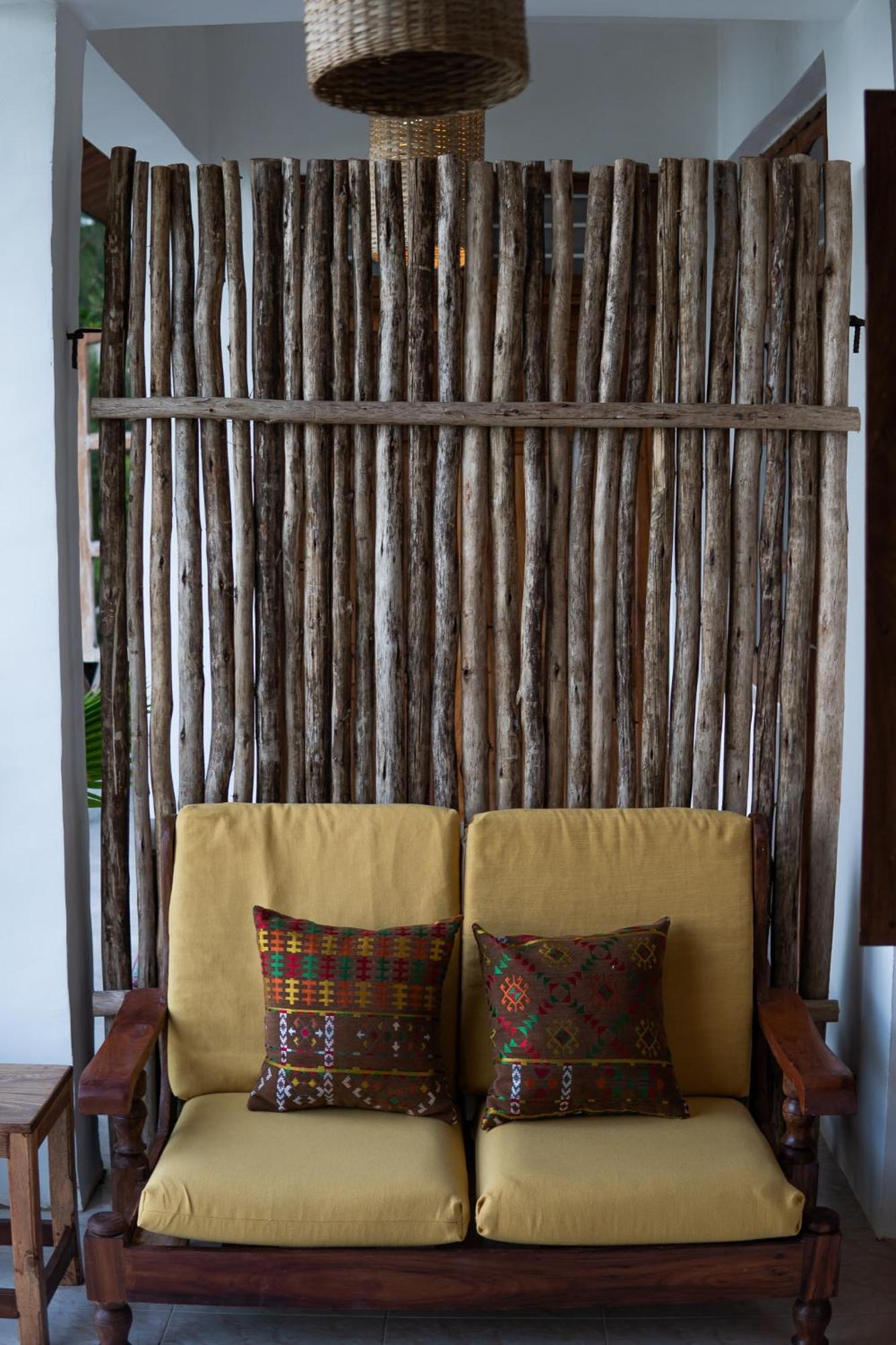 Kima Serviced House & Vakantiehuis Bwejuu