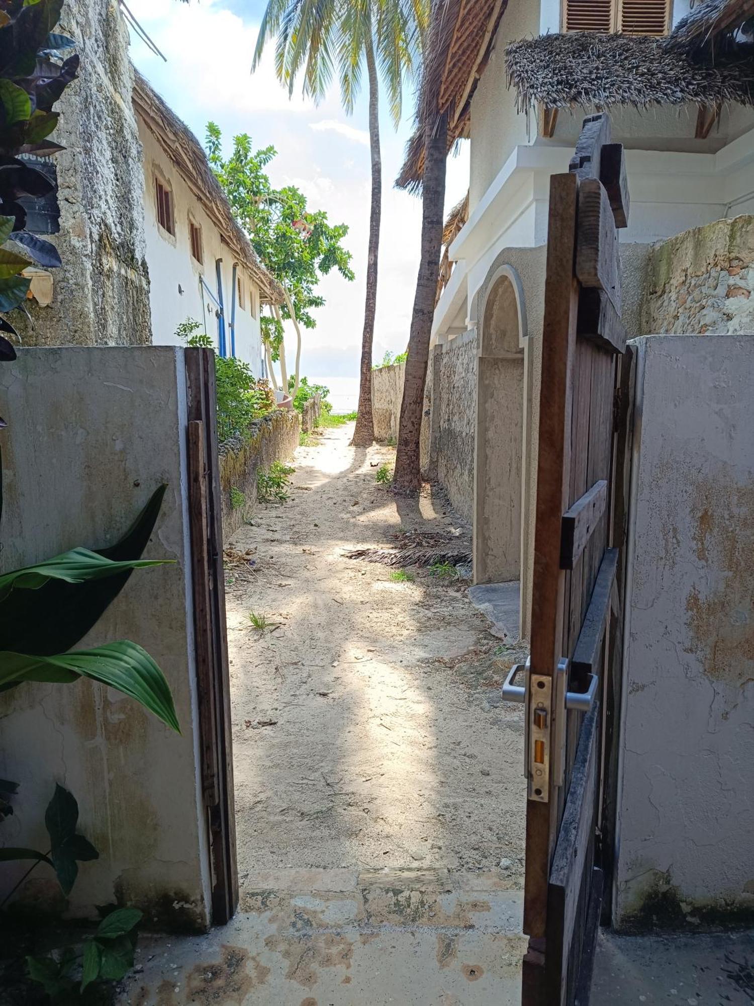 Apartment Breeze At Your Doorstep