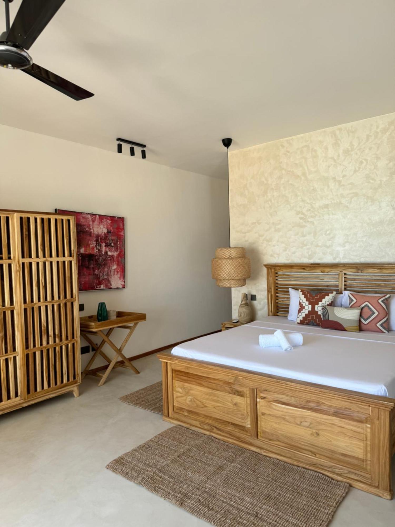 Solymar Beach Front Zanzibar Villa *