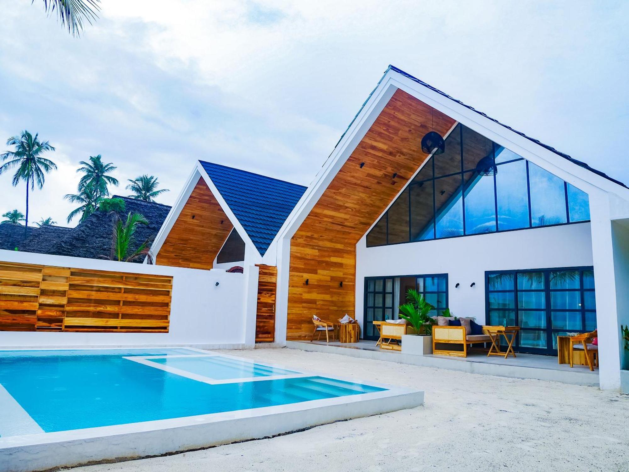 Solymar Beach Front Zanzibar Villa