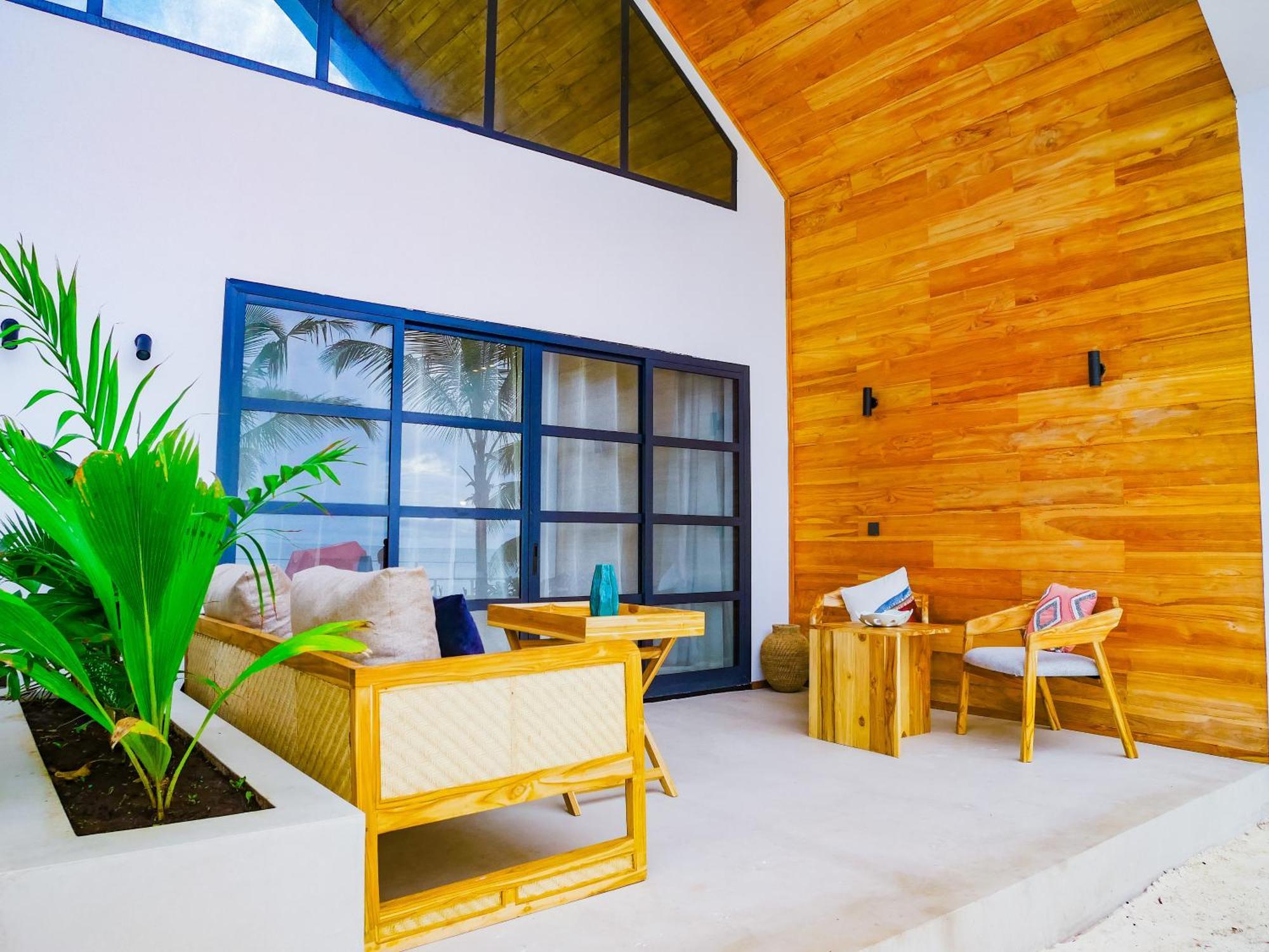 Solymar Beach Front Zanzibar Villa